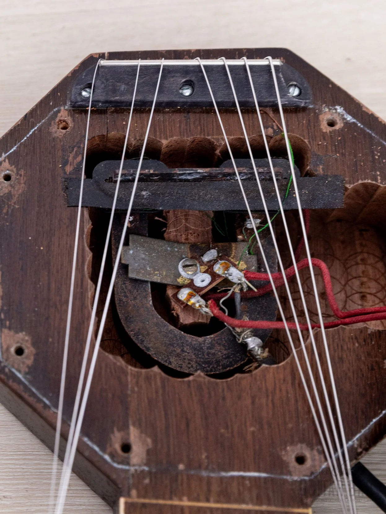 1930s AudioVox 7-String "Frying Pan" Vintage Lap Steel w/ Case, Seattle-Made, Paul Tutmarc - Image 12