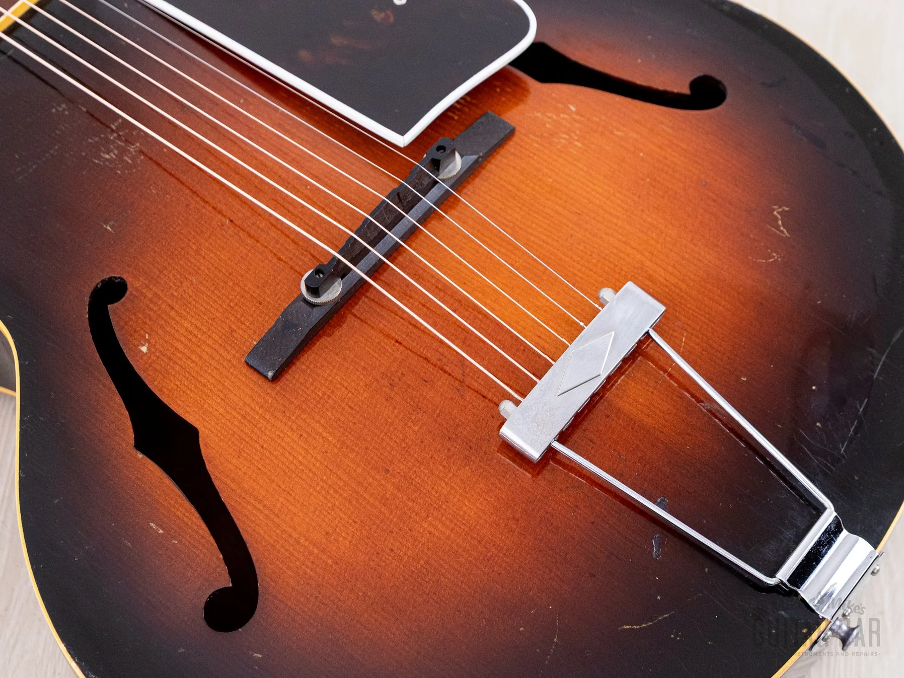 1951 Gibson L-50 Vintage Carved Top Archtop Acoustic Guitar Sunburst w/ Case - Image 11