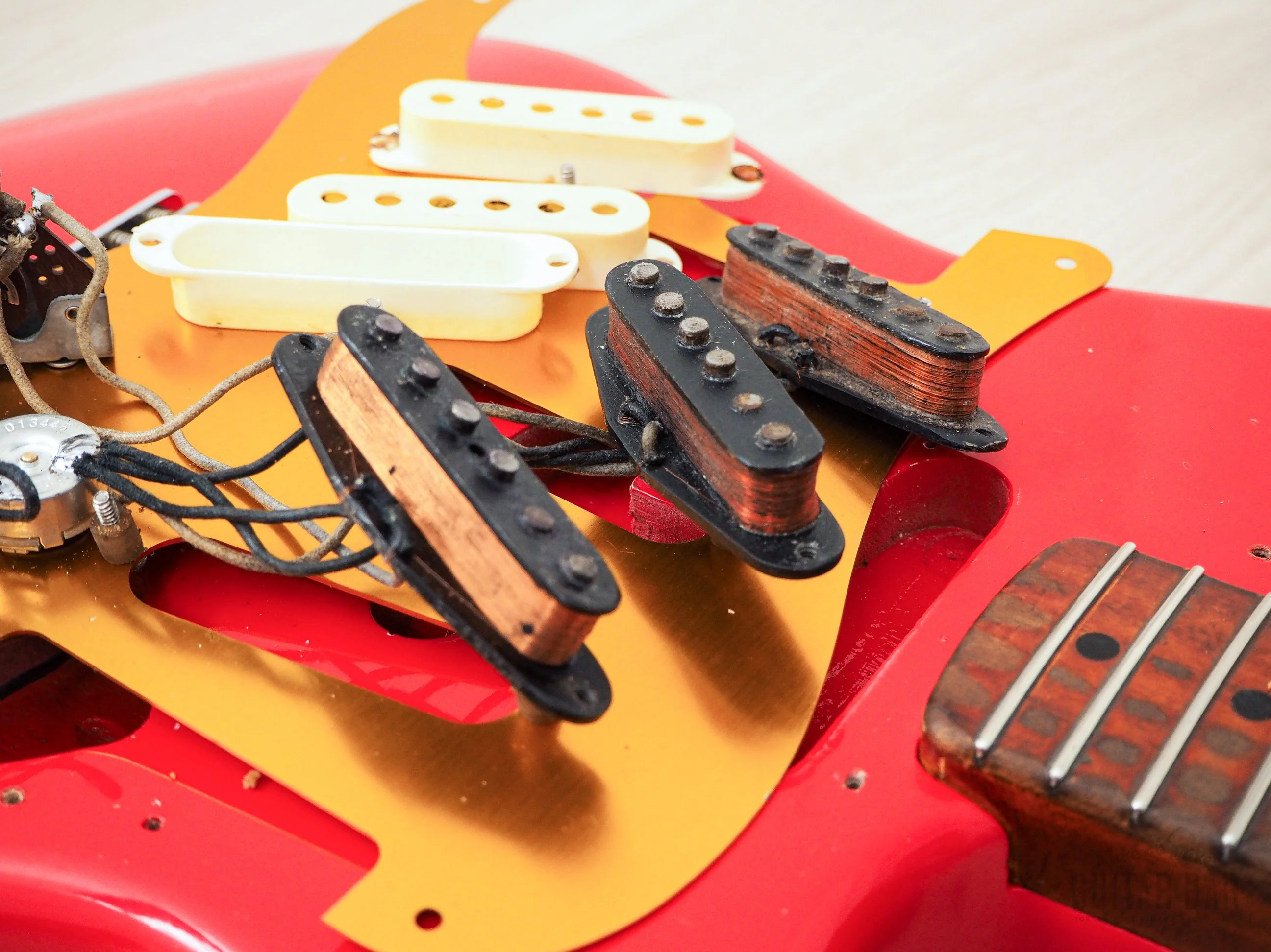 1959 Fender Stratocaster Vintage Guitar Pre-CBS, Matador Red Lacquer (Riggio) w/ Tweed Case - Image 21
