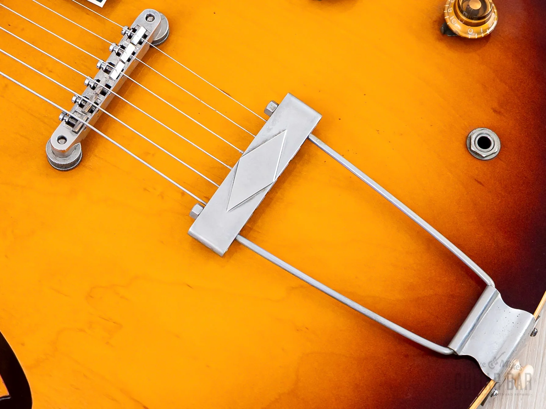 1960 Gibson ES-330 T Vintage Thinline Electric Guitar Sunburst, 100% Original w/ Case - Image 9