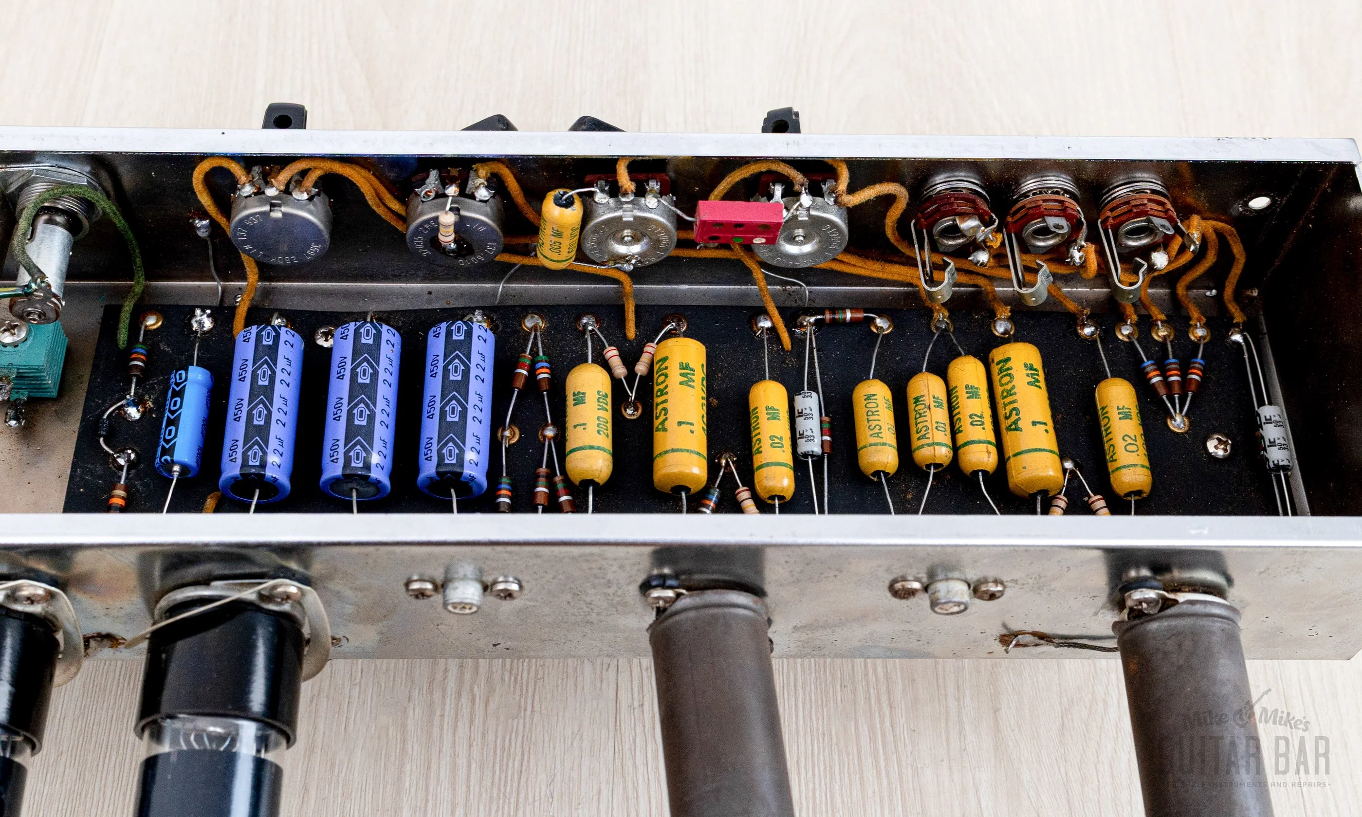 1961 Fender Vibrolux Tweed 5F11 Vintage Tube Guitar Amp w/ Jensen P10R & Ftsw - Image 15