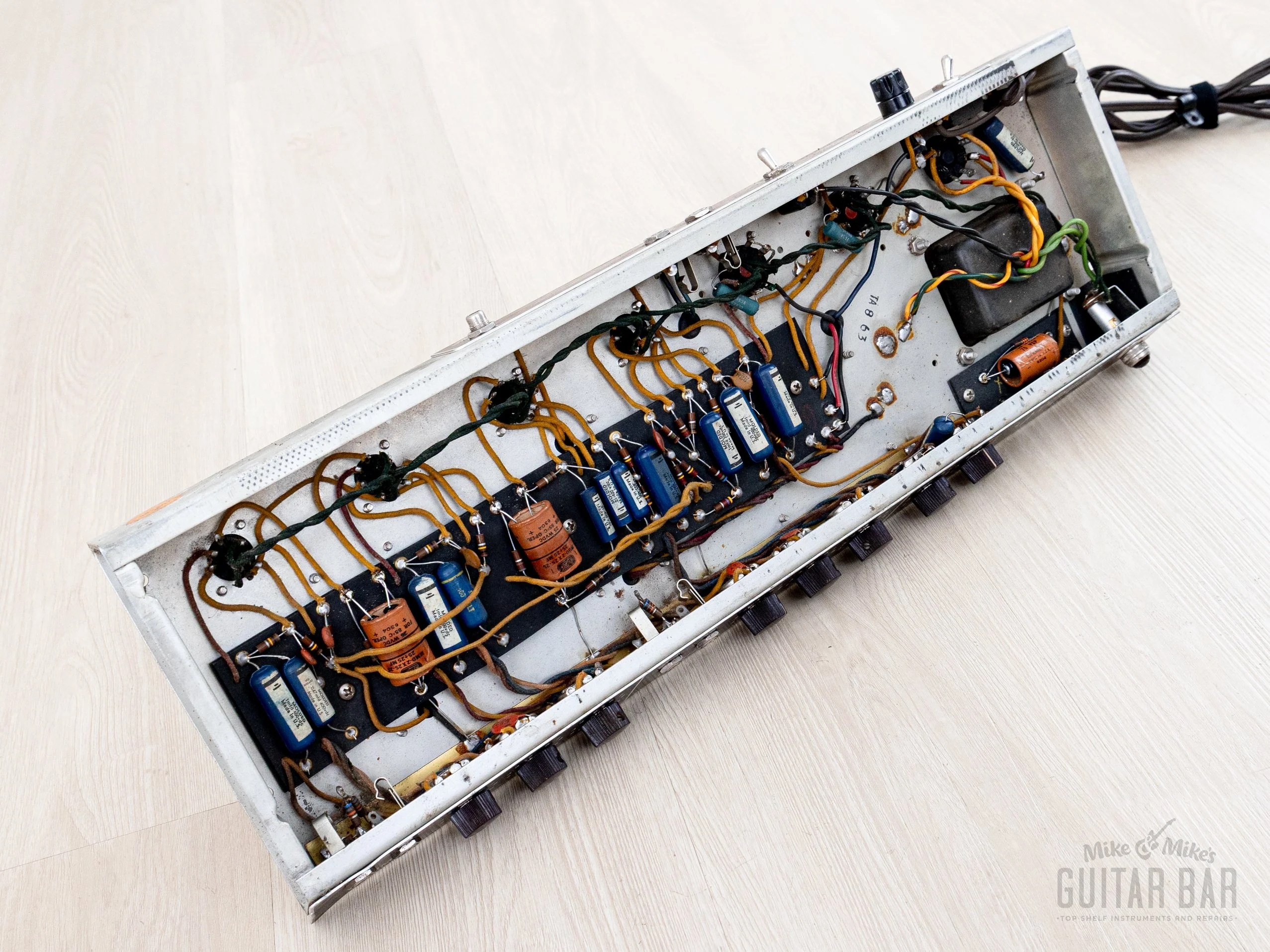 1963 Fender Vibrolux Brown Panel Vintage Pre-CBS Tube Amp 1x12 Combo, 6G11-A Circuit w/ Oxford 12L6 - Image 12