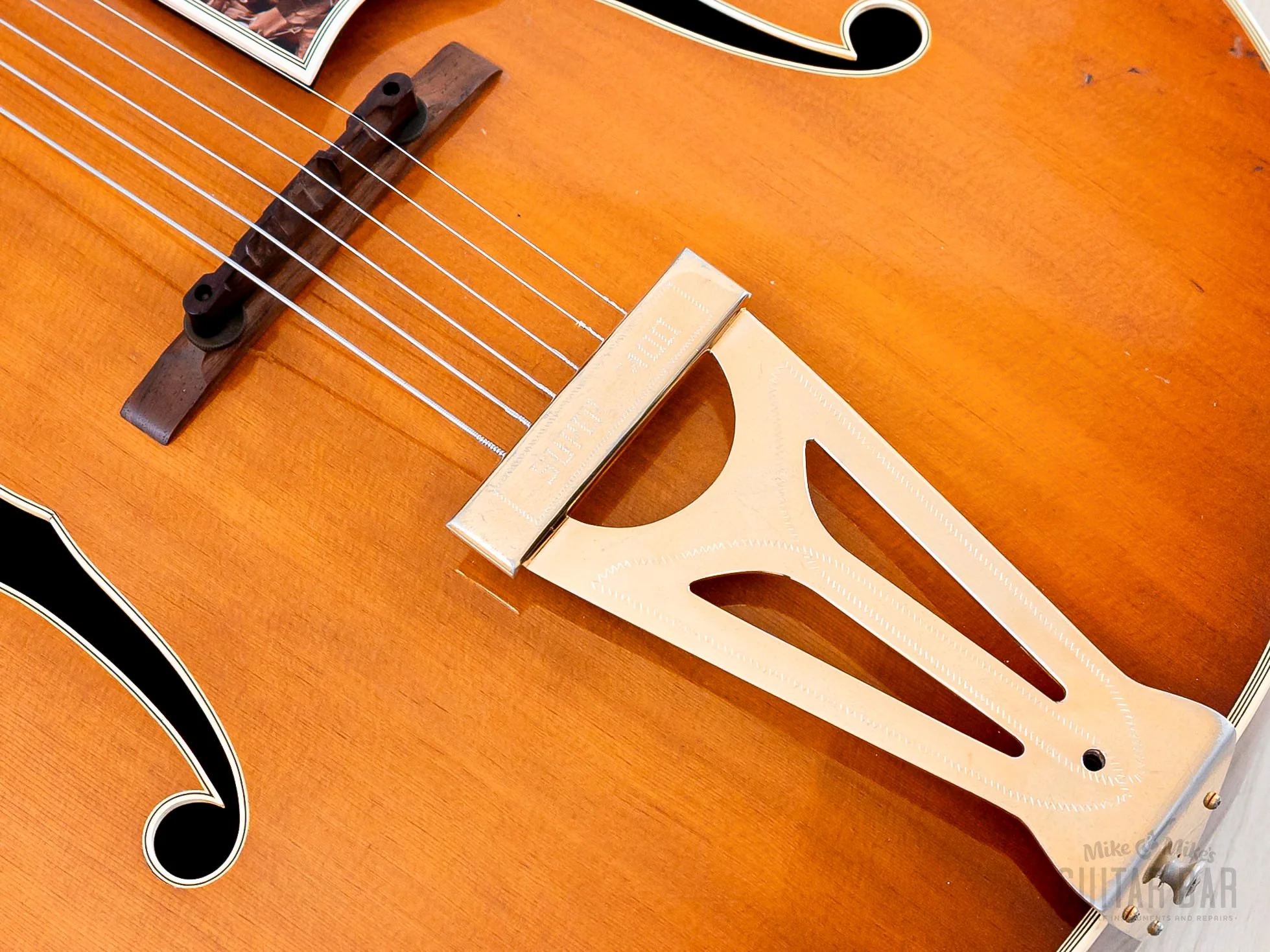 1963 Gibson Super 400C Cutaway Acoustic Archtop Guitar Cherry Sunburst, 100% Original w/ Case - Image 10