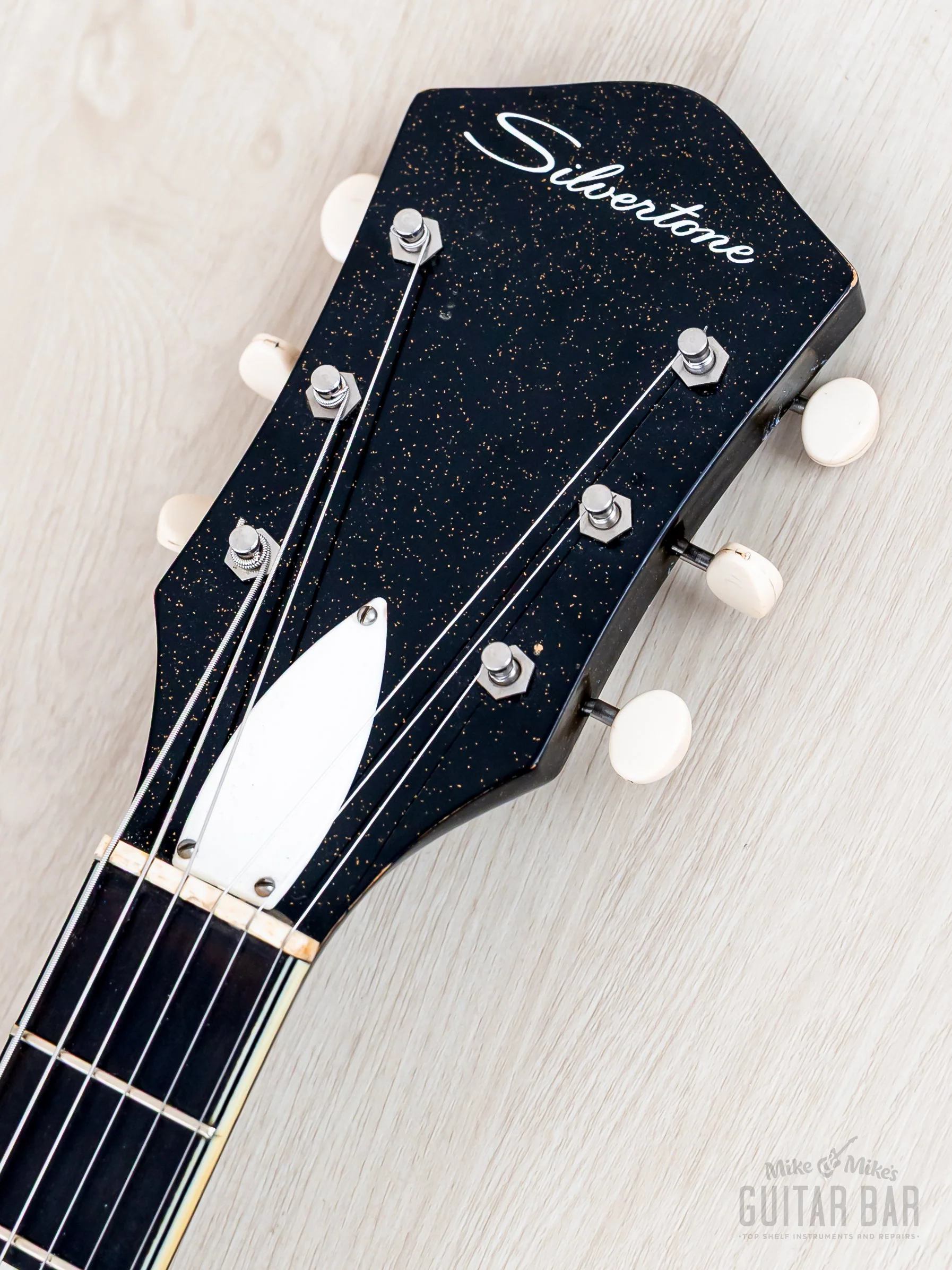 1963 Silvertone Stratotone Jupiter 1423 Vintage Guitar by Harmony USA w/ DeArmond Gold Foils, Case - Image 4