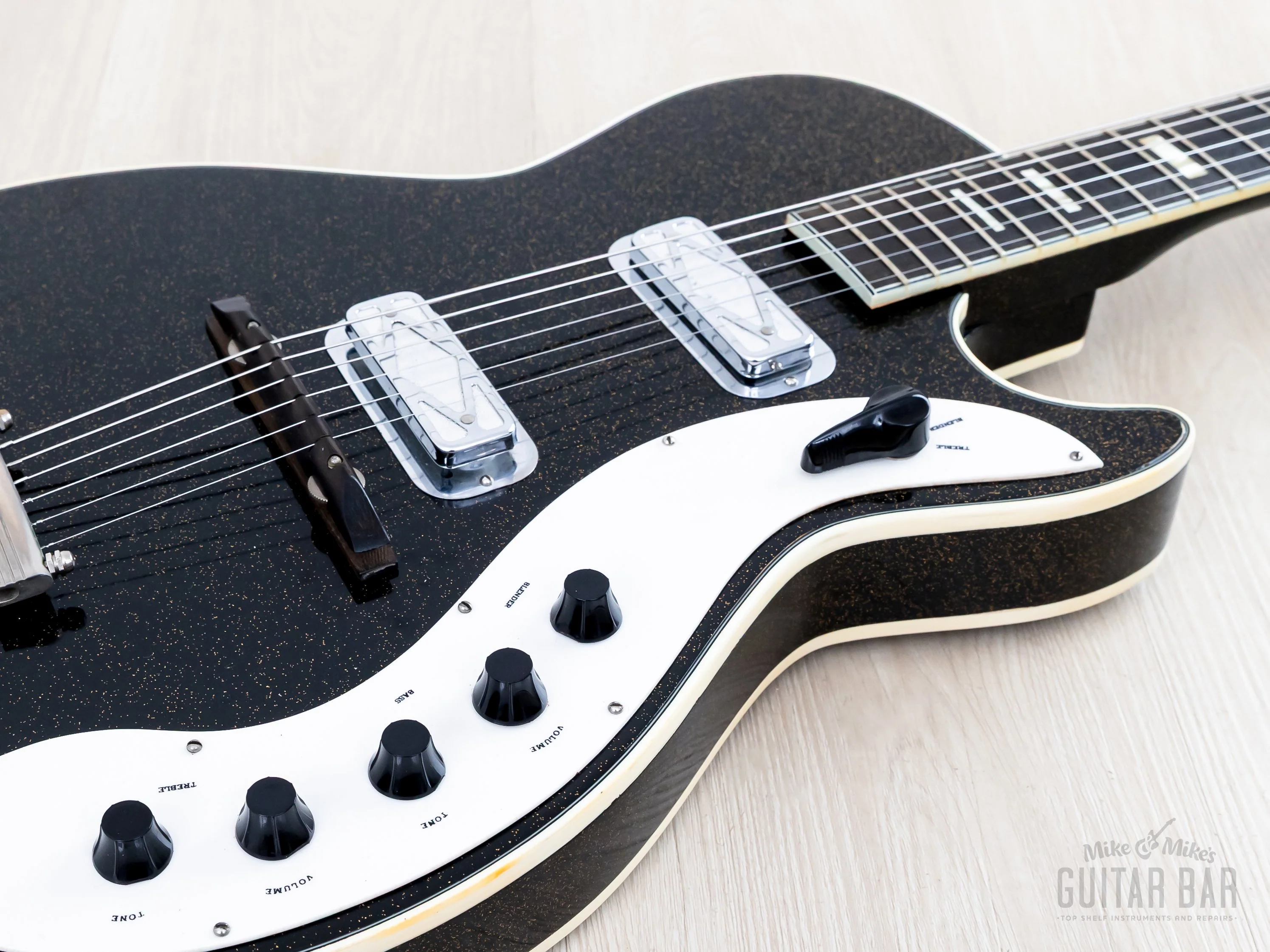 1963 Silvertone Stratotone Jupiter 1423 Vintage Guitar by Harmony USA w/ DeArmond Gold Foils, Case - Image 6