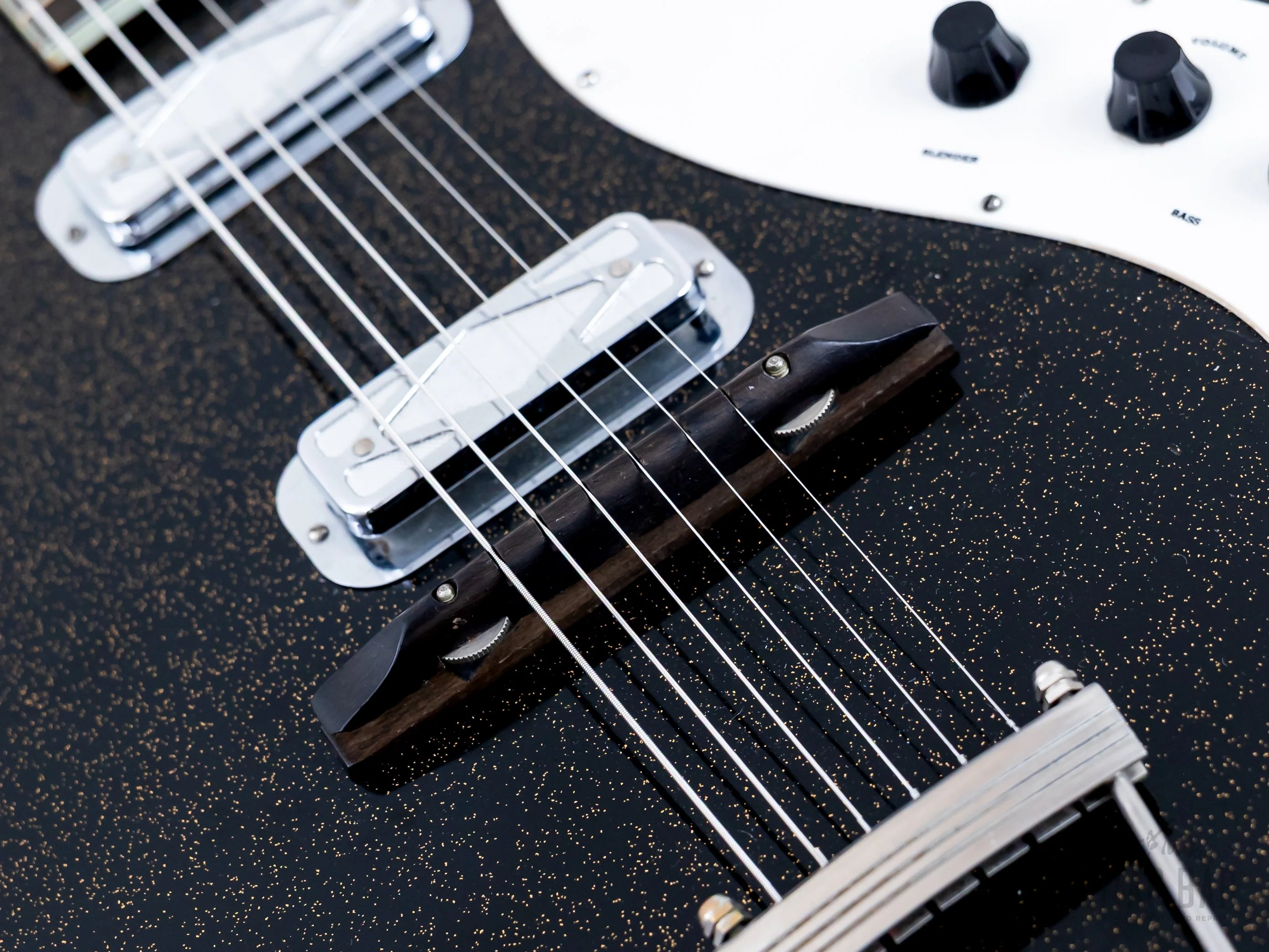 1963 Silvertone Stratotone Jupiter 1423 Vintage Guitar by Harmony USA w/ DeArmond Gold Foils, Case - Image 8