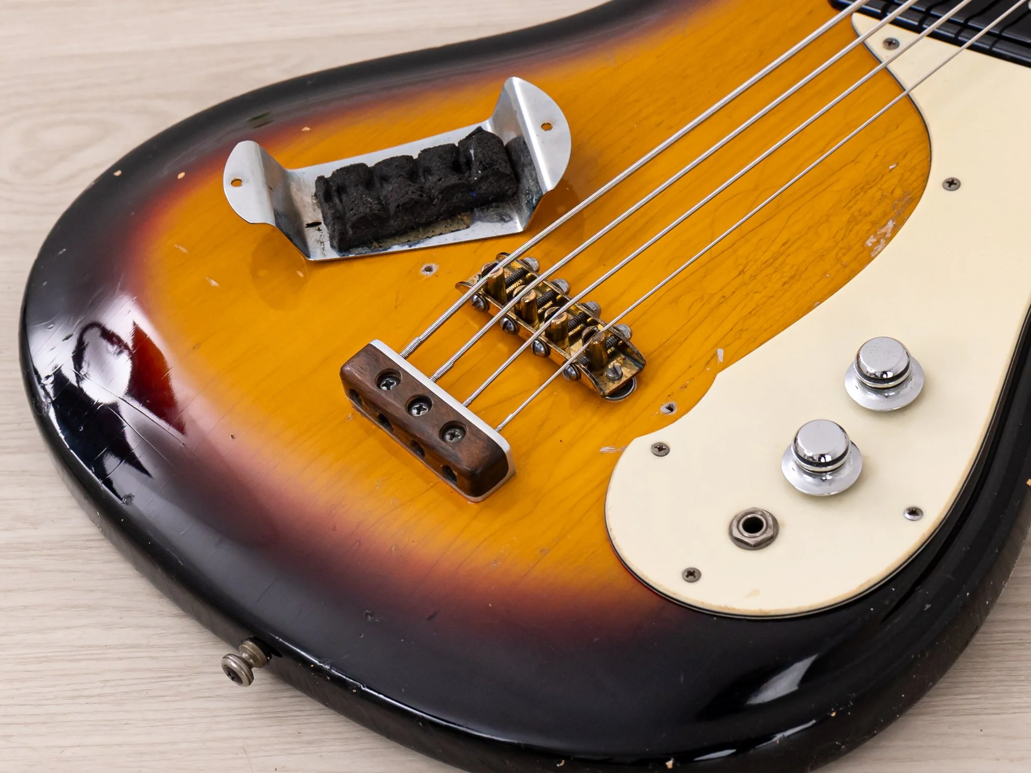1965 Mosrite Ventures Model Vintage Short Scale Bass Sunburst - Image 10