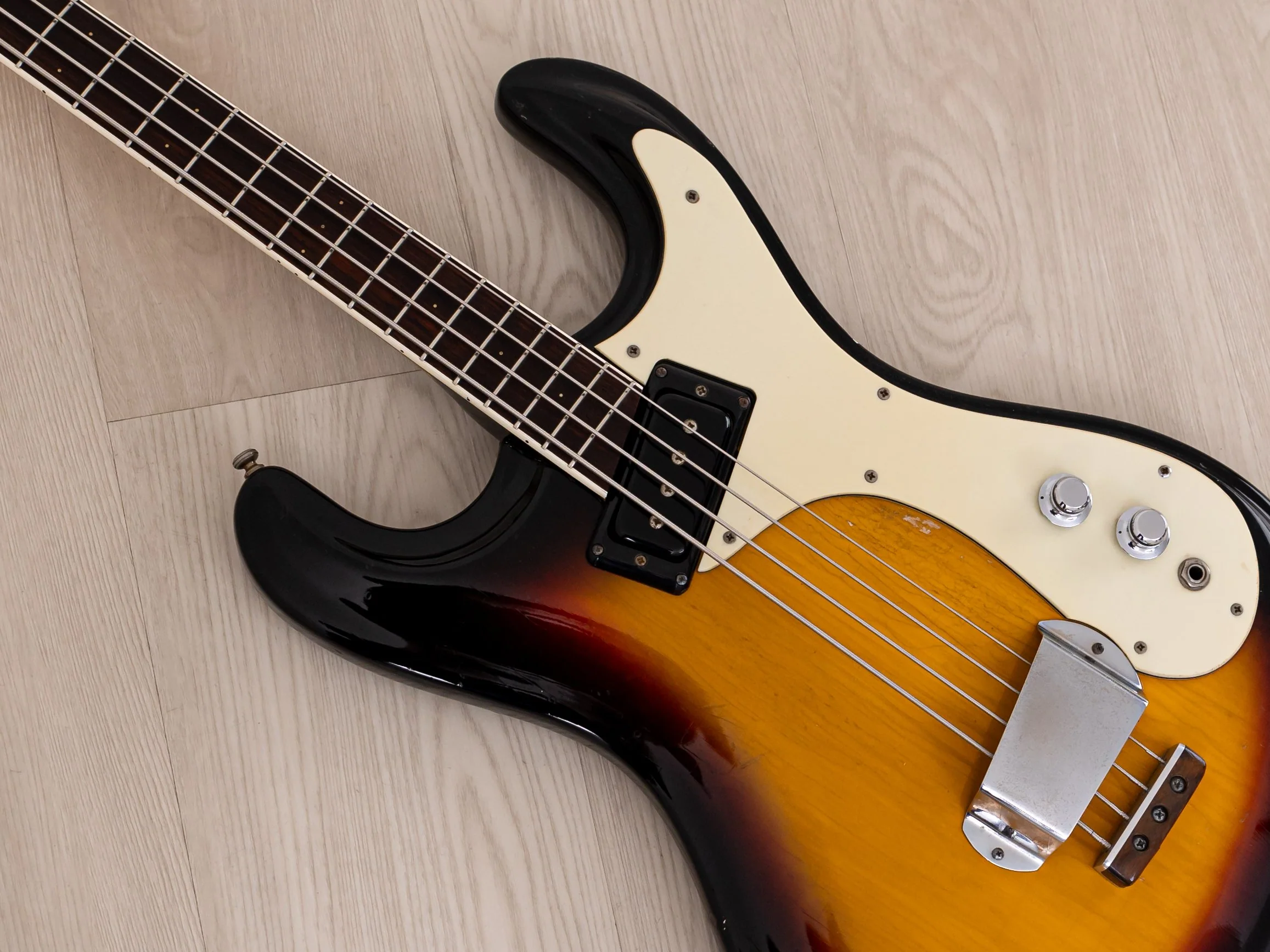 1965 Mosrite Ventures Model Vintage Short Scale Bass Sunburst - Image 7
