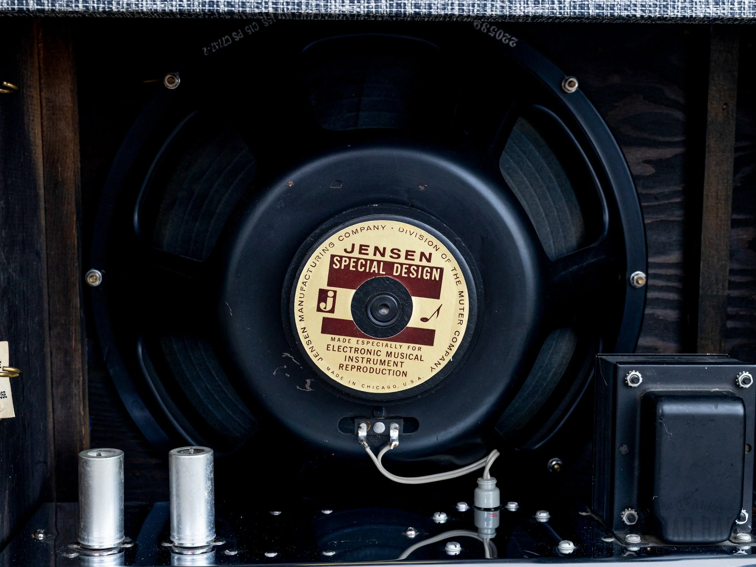 1965 Supro Thunderbolt S6420 Vintage 1x15 Tube Amp, Near-Mint w/ Jensen C15PS & USA Tube Set - Image 9