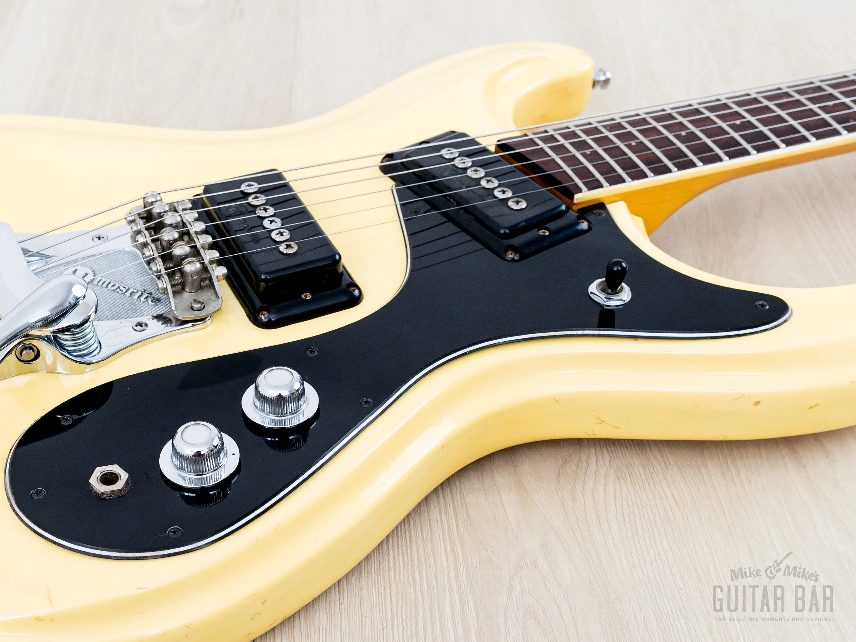 1970s Mosrite Ventures Model “Avenger” Vintage Electric Guitar White w/ Moseley Vibrato, Firstman Japan - Image 6