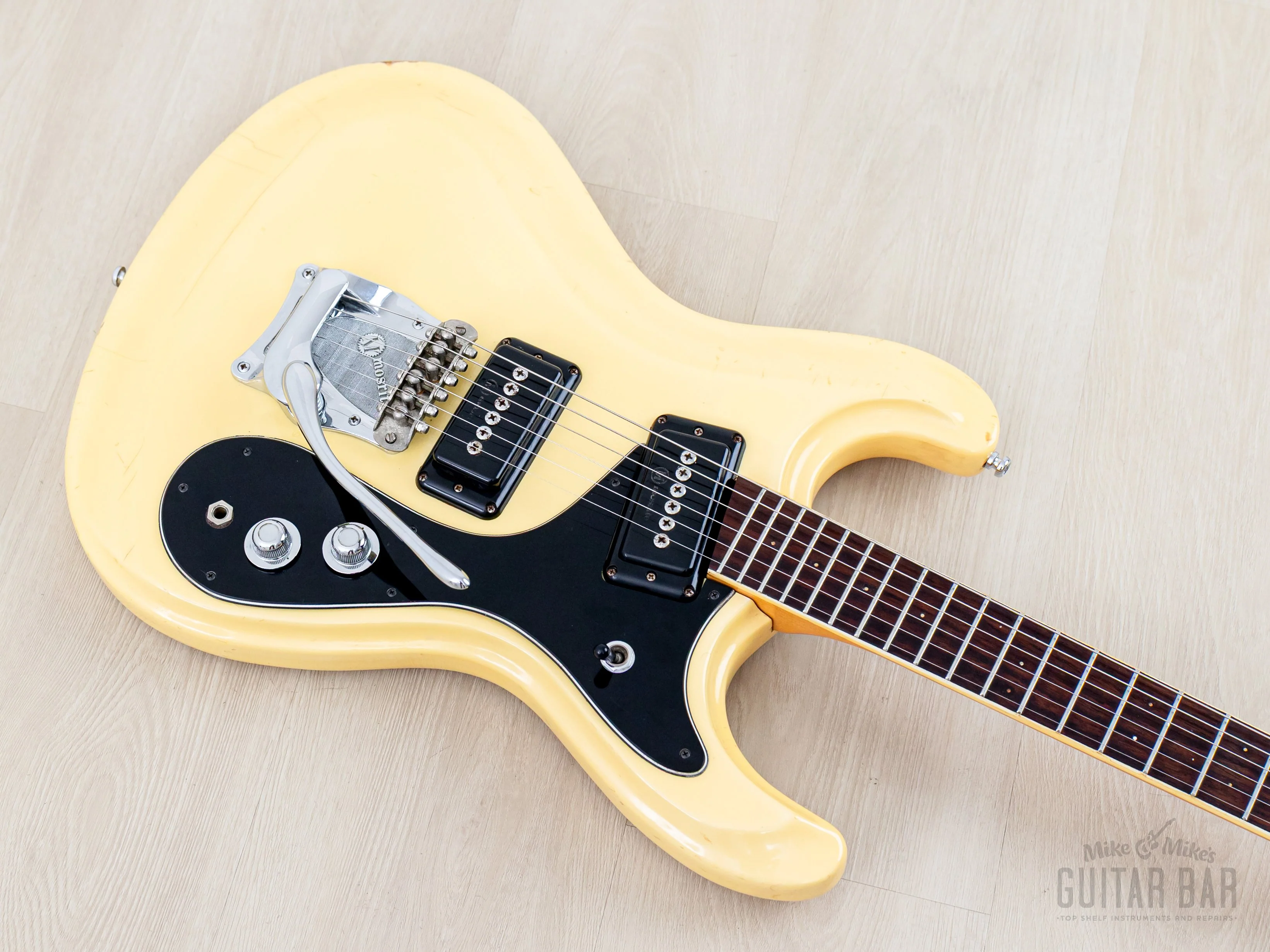 1970s Mosrite Ventures Model “Avenger” Vintage Electric Guitar White w/ Moseley Vibrato, Firstman Japan - Image 9