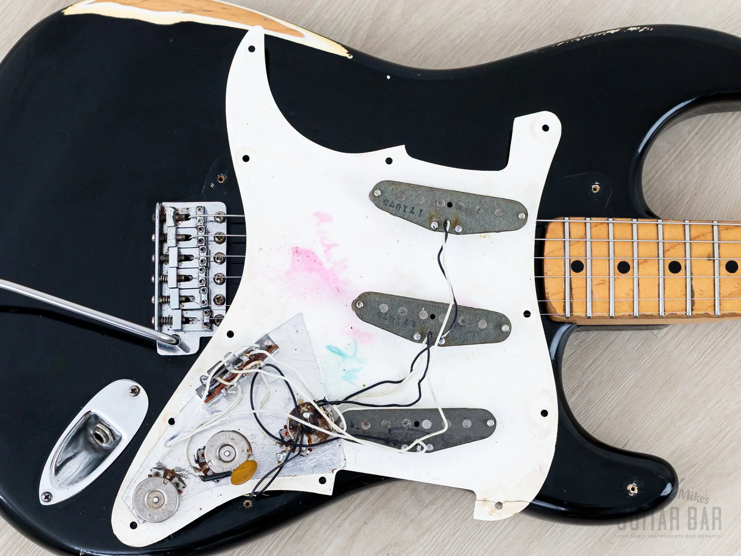 1975 Fender Stratocaster Vintage Guitar Black w/ Case - Image 20