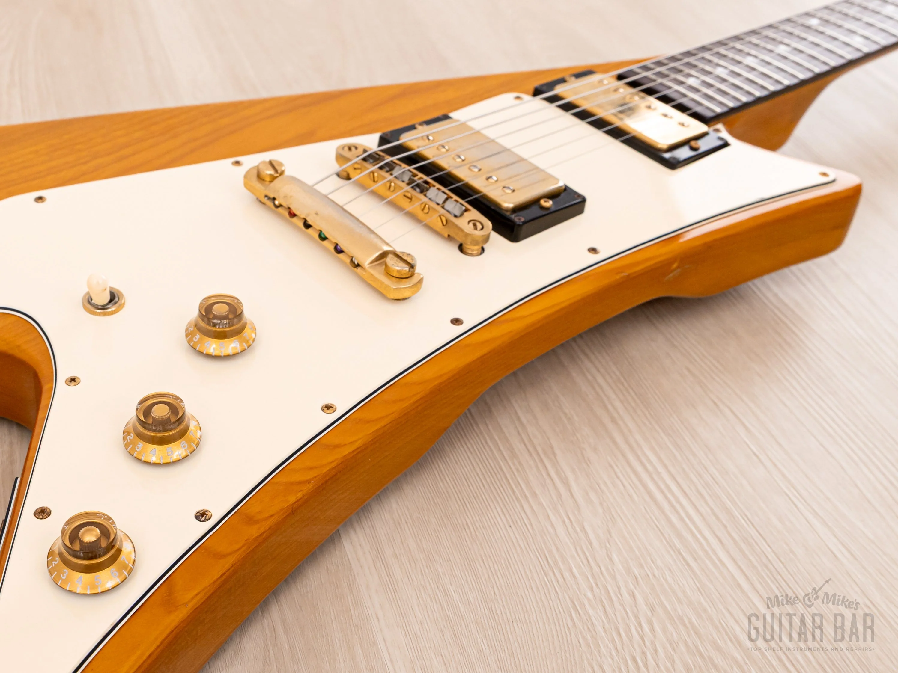 1976 Greco MD900 Moderne Vintage Guitar, 100% Original w/ Maxon U-2000 Pickups & Case - Image 6