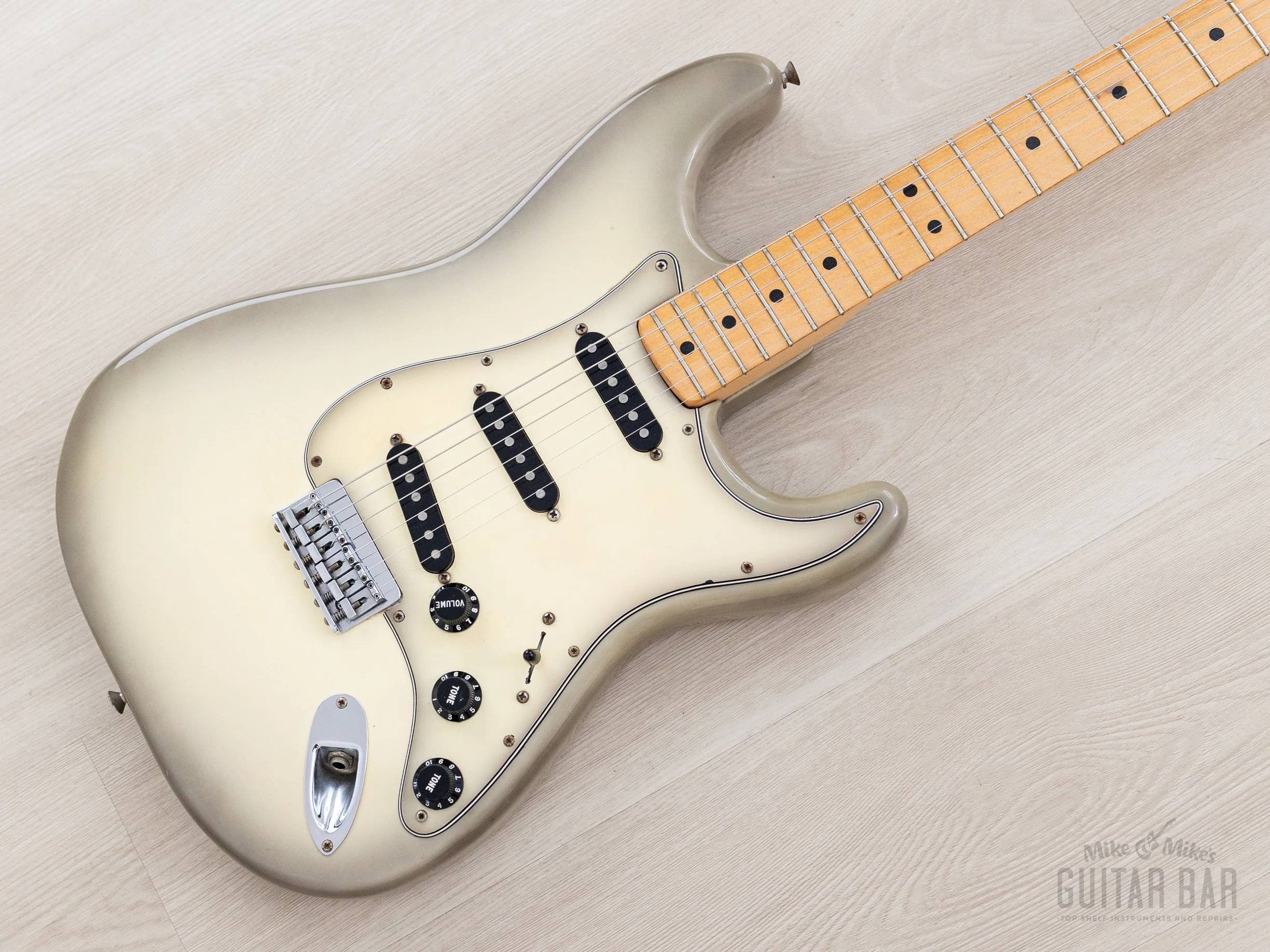 1980 Fender Stratocaster Hardtail Vintage Guitar Antigua, Near-Mint w/ Case