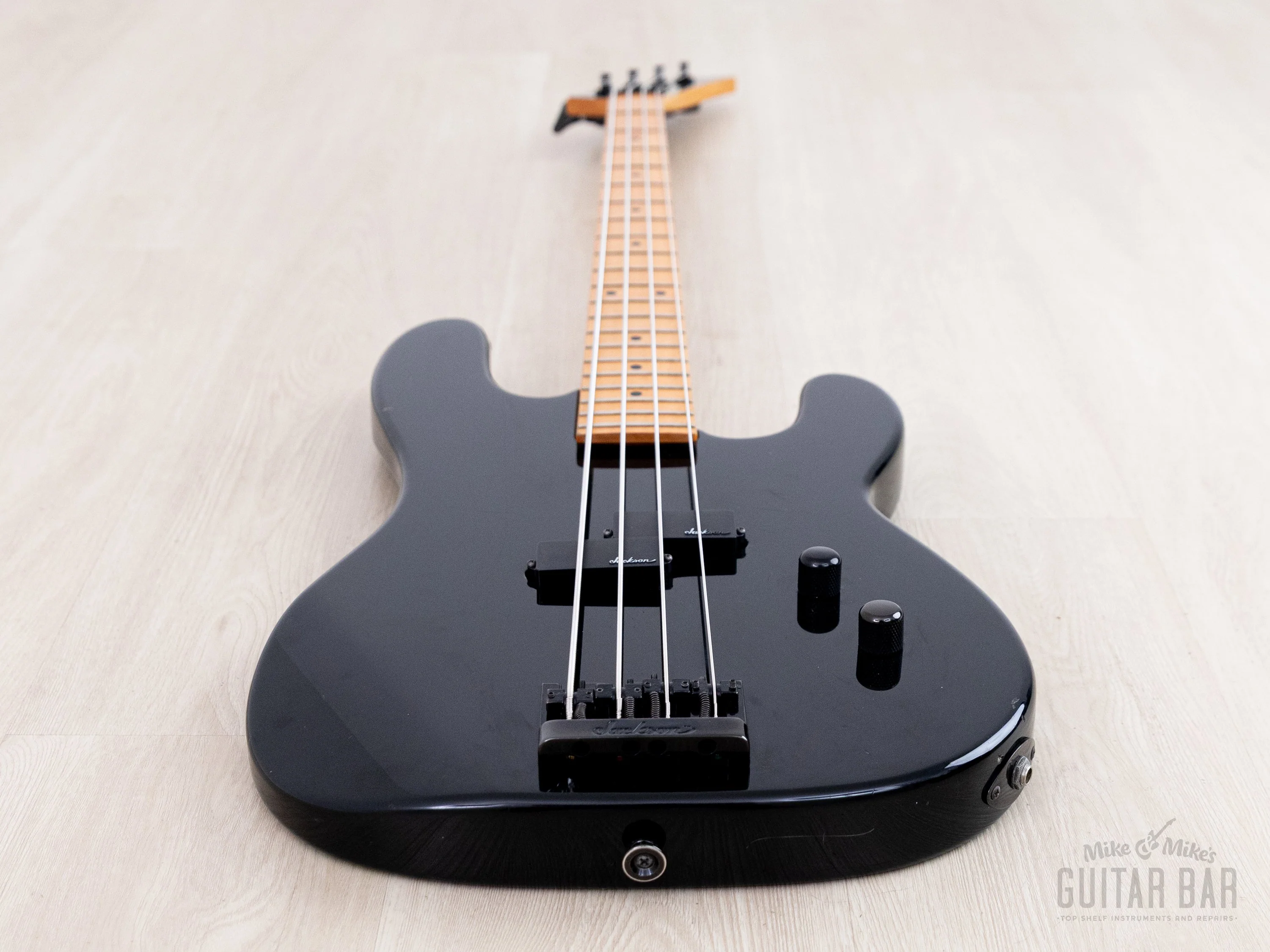 1980s Charvel by Jackson 1B Vintage Bass Black, Japan - Image 9