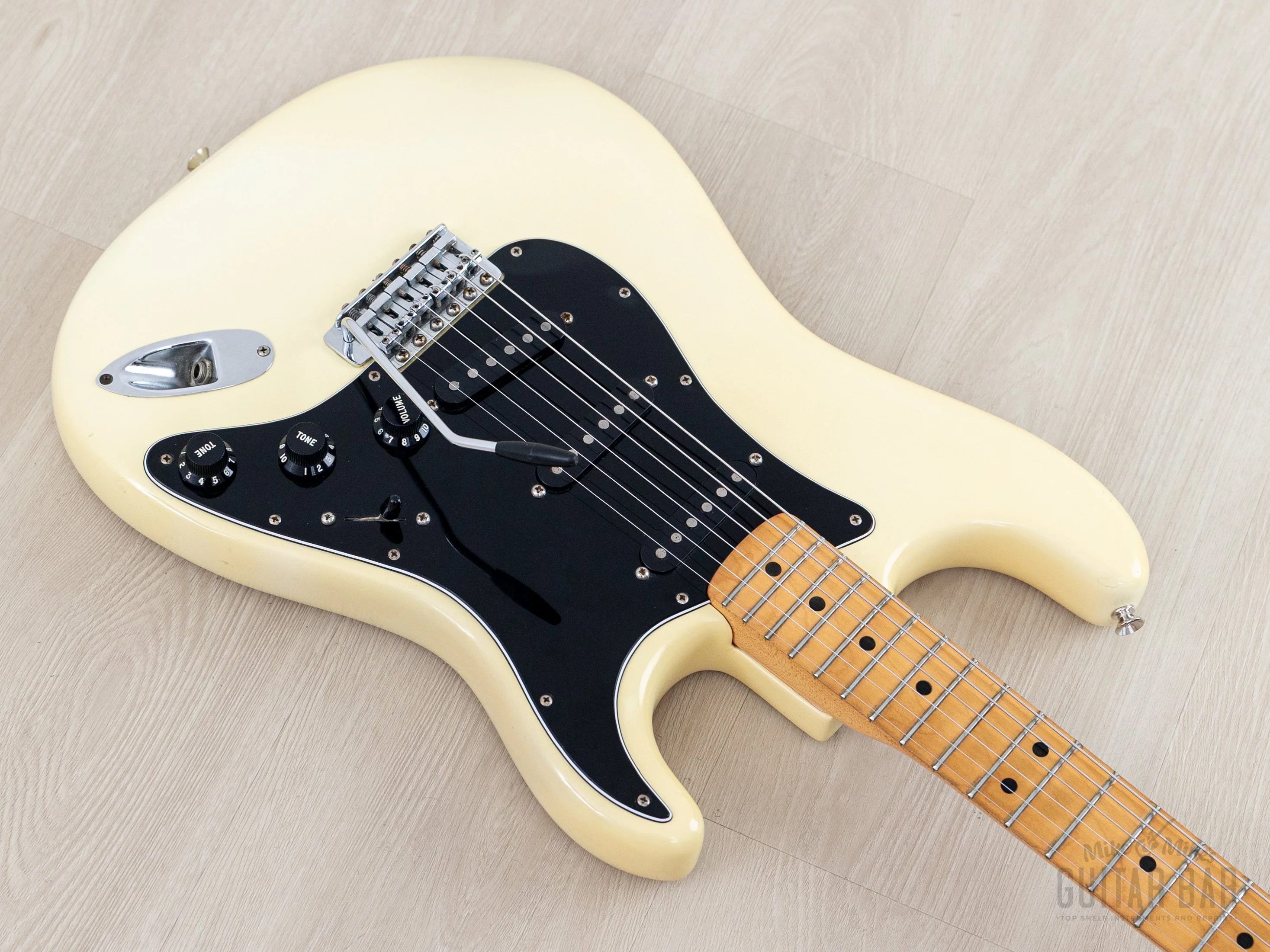 1982 Fender Stratocaster Olympic White Vintage Guitar 100% Original w/ Case - Image 9