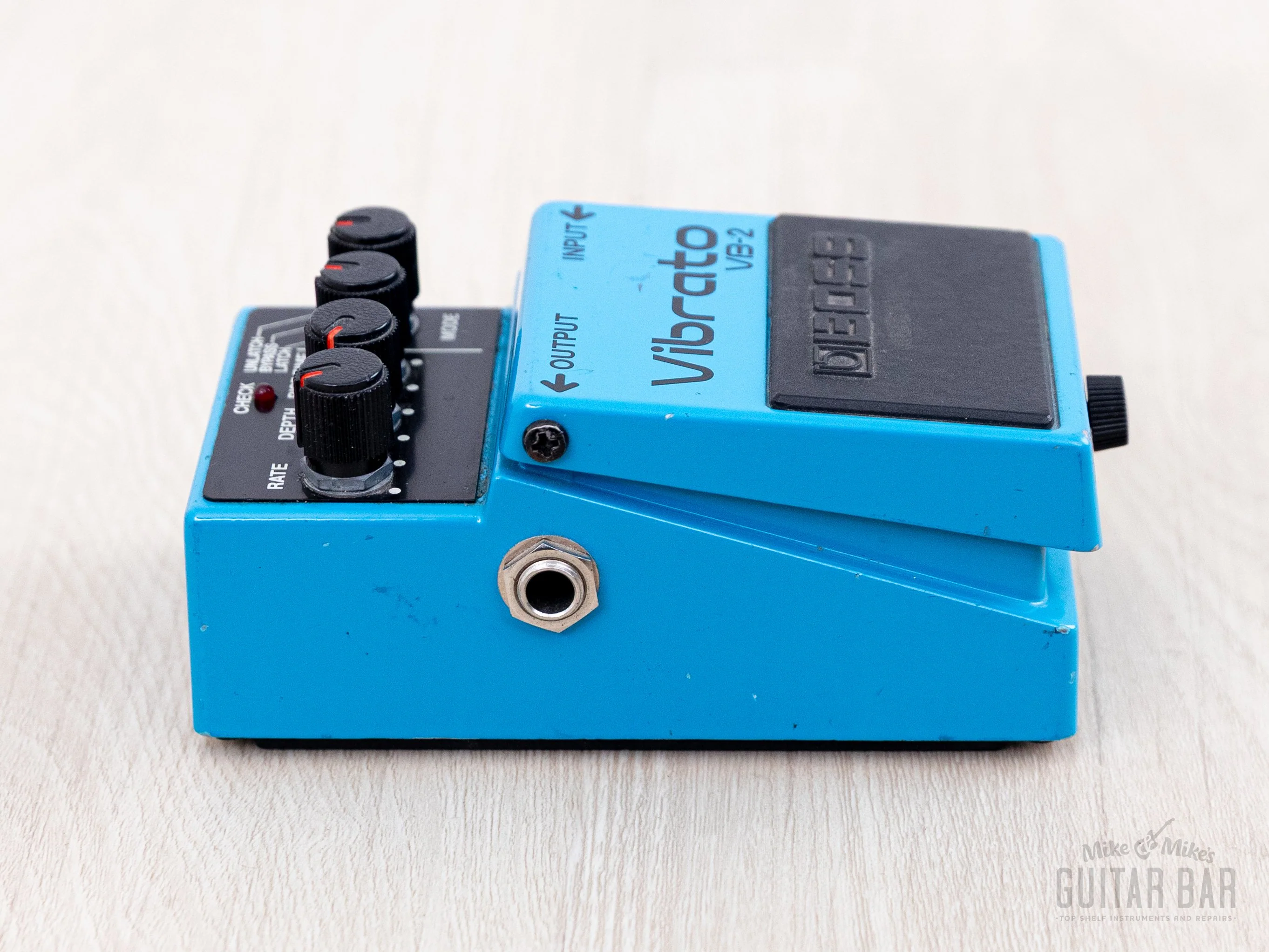 1983 Boss VB-2 Vibrato Vintage Guitar Effects Pedal, Black Label Japan - Image 4