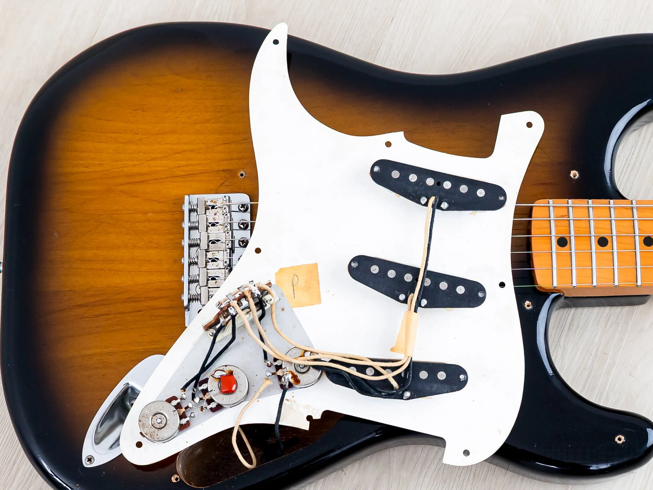 1983 Fender Fullerton American Vintage '57 Stratocaster Sunburst w/ Case, Hangtags - Image 19
