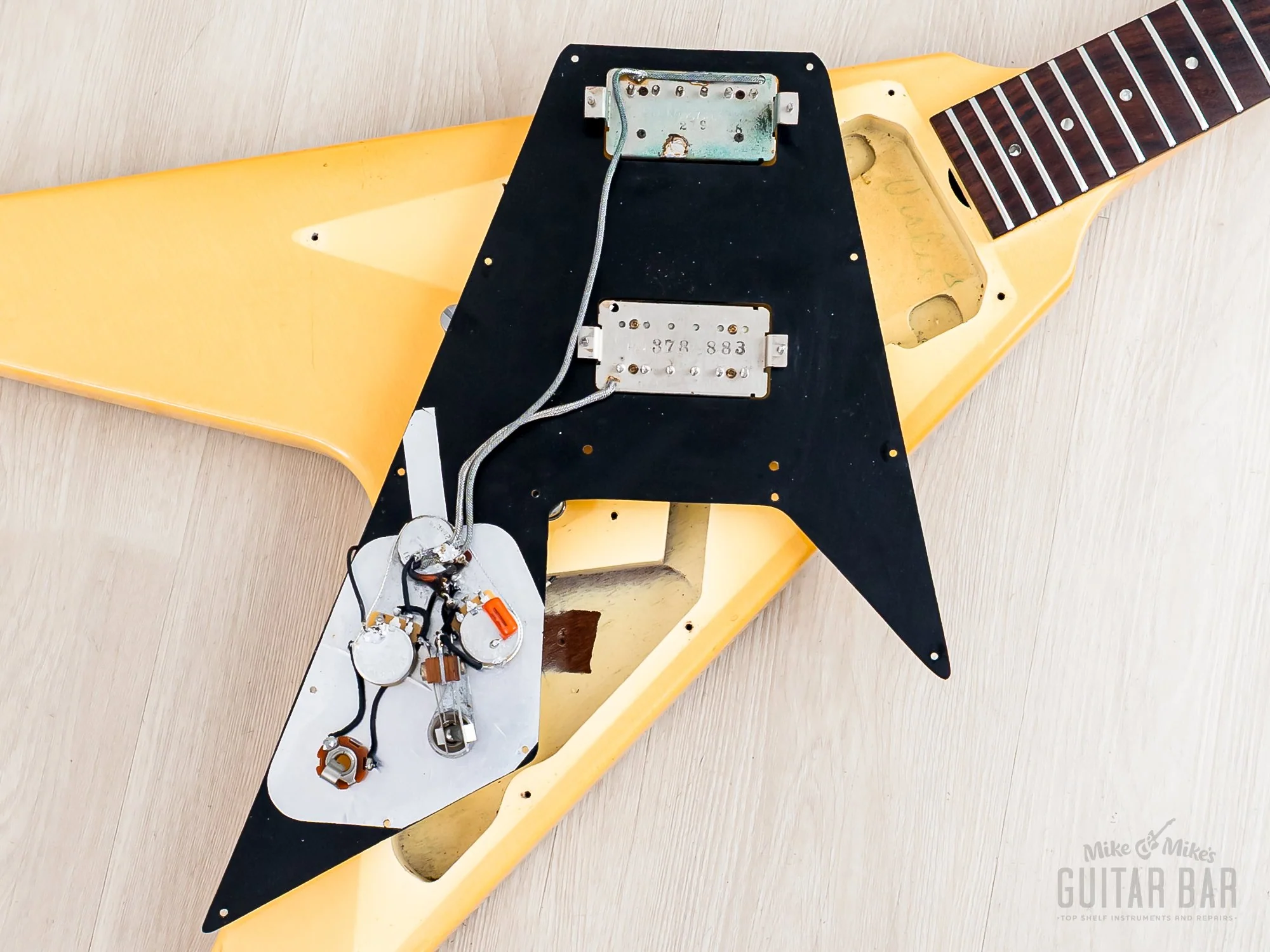 1983 Gibson Flying V '67 Spec Vintage Guitar Alpine White w/ Tim Shaw PAFs, Case & Hangtags - Image 15
