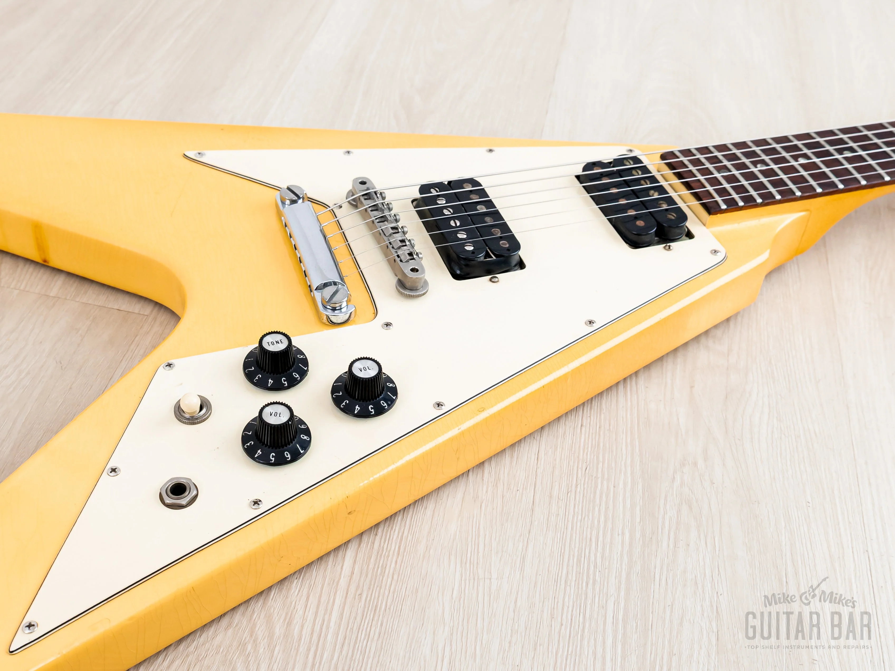 1983 Gibson Flying V '67 Spec Vintage Guitar Alpine White w/ Tim Shaw PAFs, Case & Hangtags - Image 6
