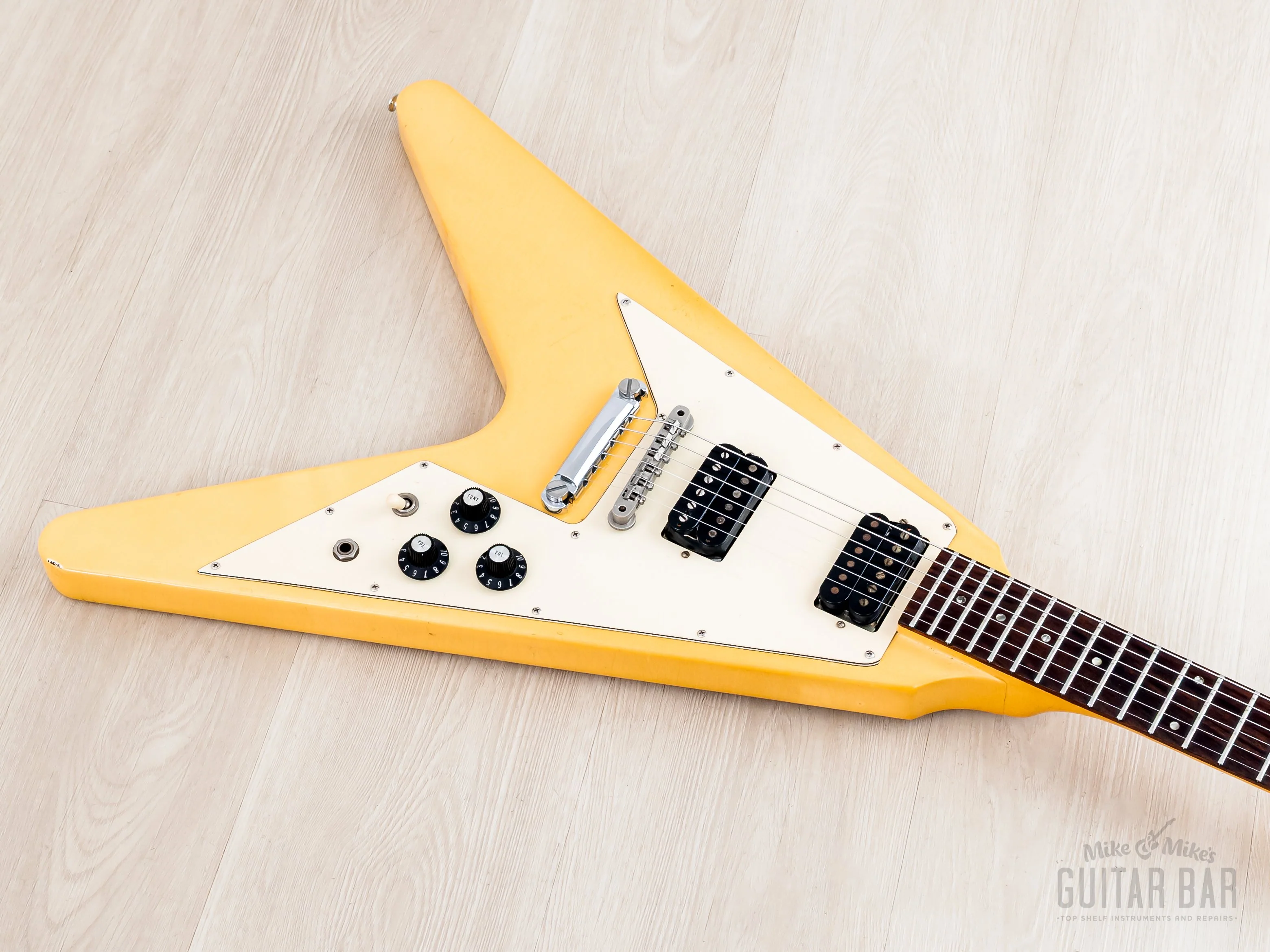 1983 Gibson Flying V '67 Spec Vintage Guitar Alpine White w/ Tim Shaw PAFs, Case & Hangtags - Image 8