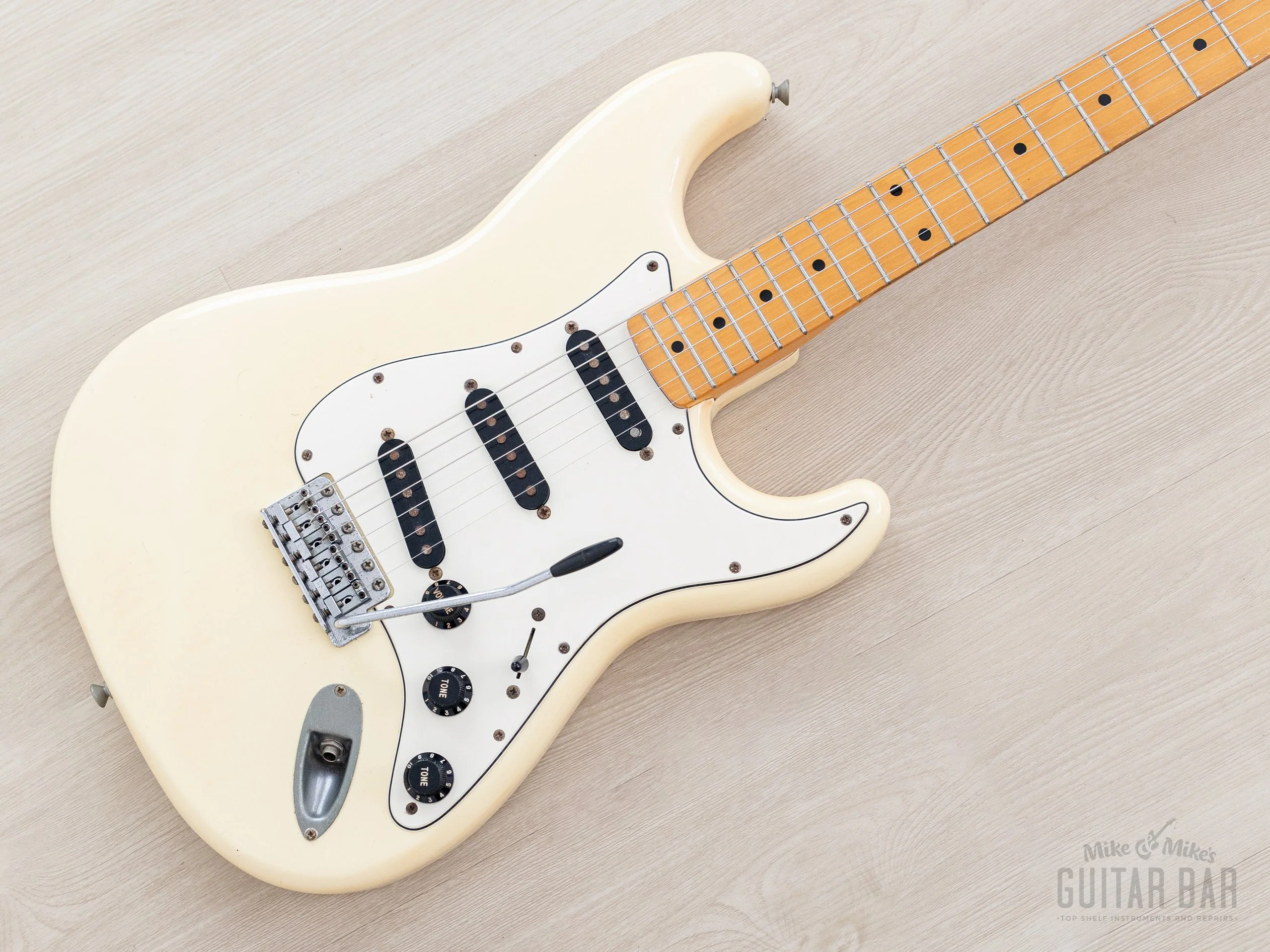 1984 Fender Stratocaster ‘72 Vintage Reissue ST72-55 Olympic White E-Serial, Japan MIJ Fujigen