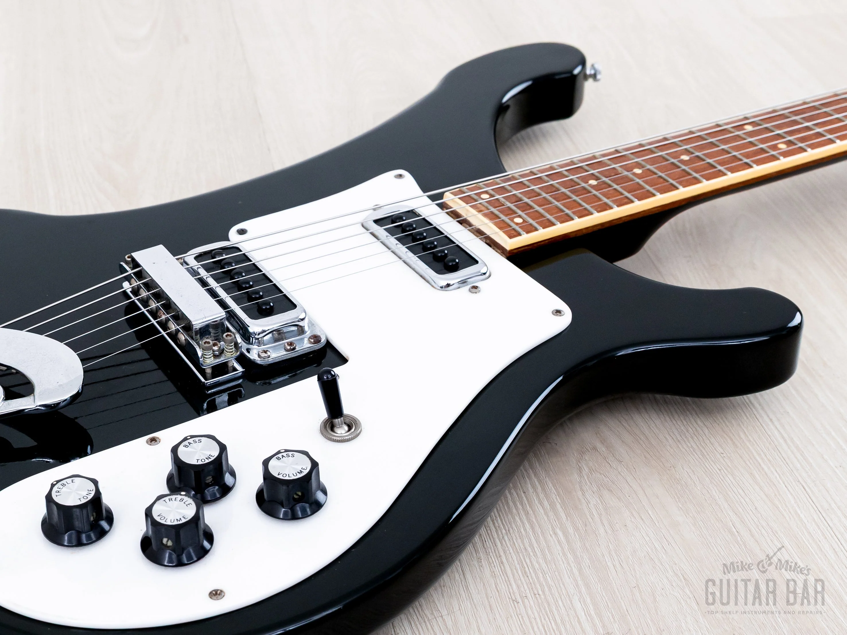 1984 Rickenbacker 480 Vintage Solidbody Guitar Jetglo, 100% Original - Image 6