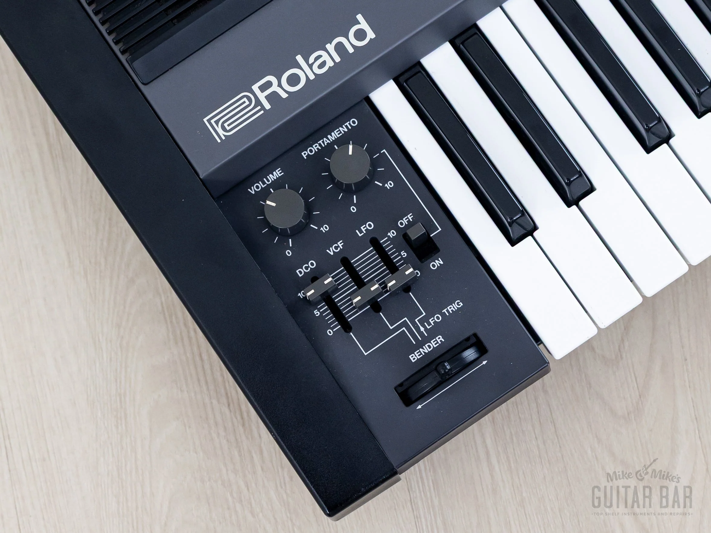 1985 Roland Juno-106S Vintage Analog Synthesizer Near-Mint w/ Built-In Speakers, Serviced 120v - Image 3