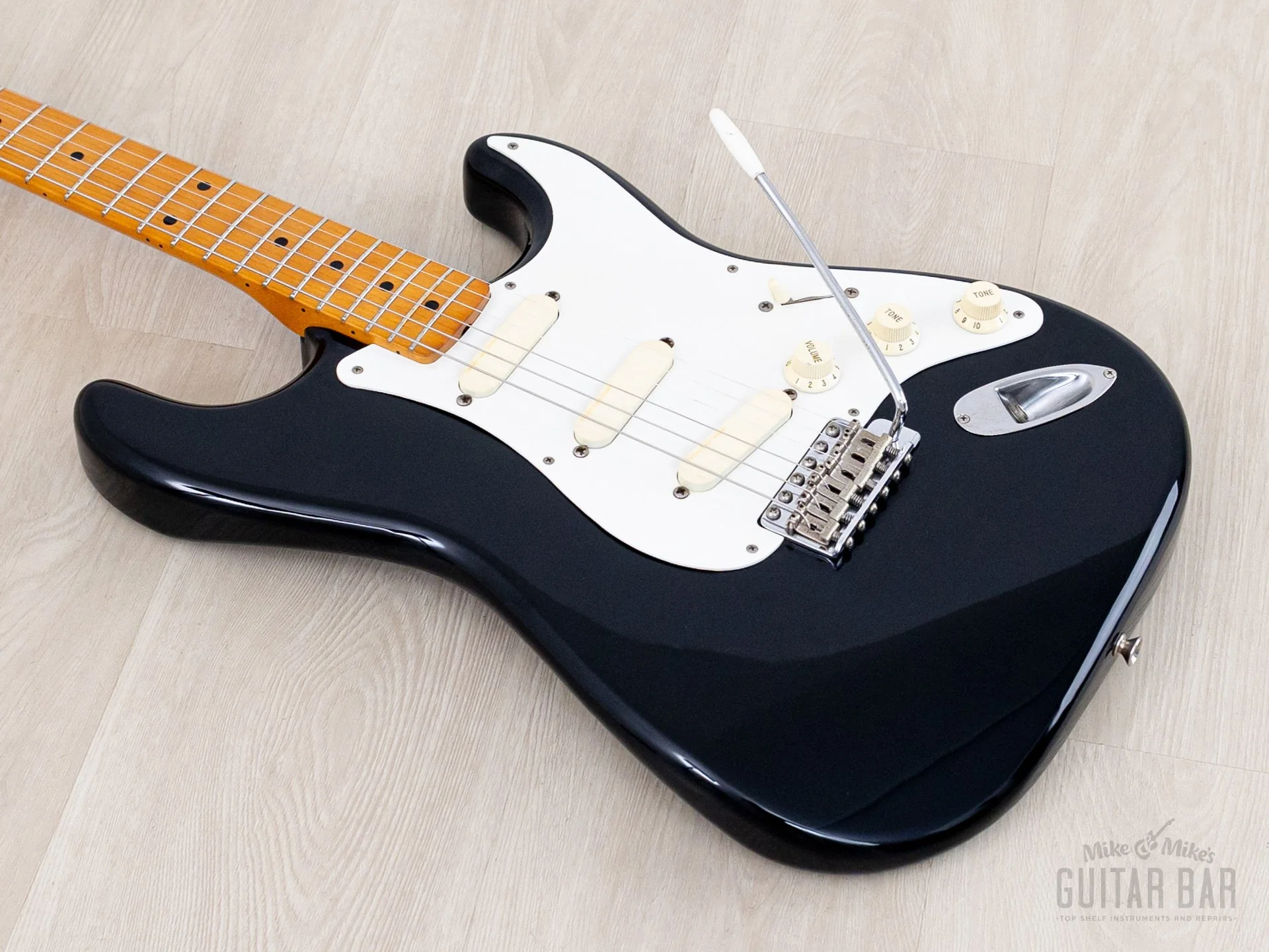 1988 Fender Stratocaster ‘54 Vintage Reissue ST54-85LS Blackie w/ Lace Sensor, Japan MIJ Fujigen - Image 10
