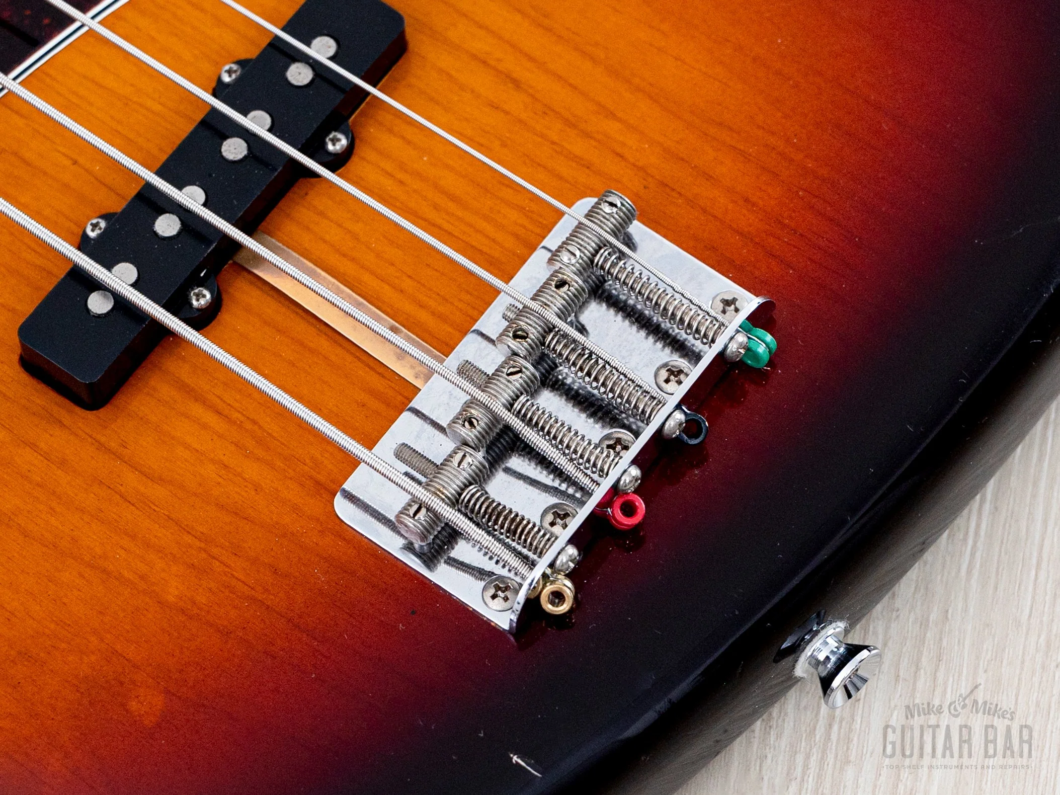1989 Fender Jazz Bass '62 Vintage Reissue JB62-95 Sunburst Lacquer w/ USA Pickups, Japan MIJ Fujigen - Image 8