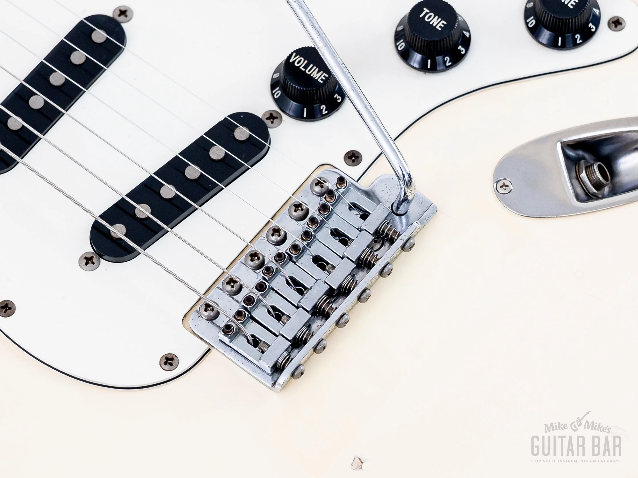 1990 Fender Stratocaster ‘72 Vintage Reissue ST72-500 Olympic White w/ Case, Japan MIJ Fujigen - Image 8