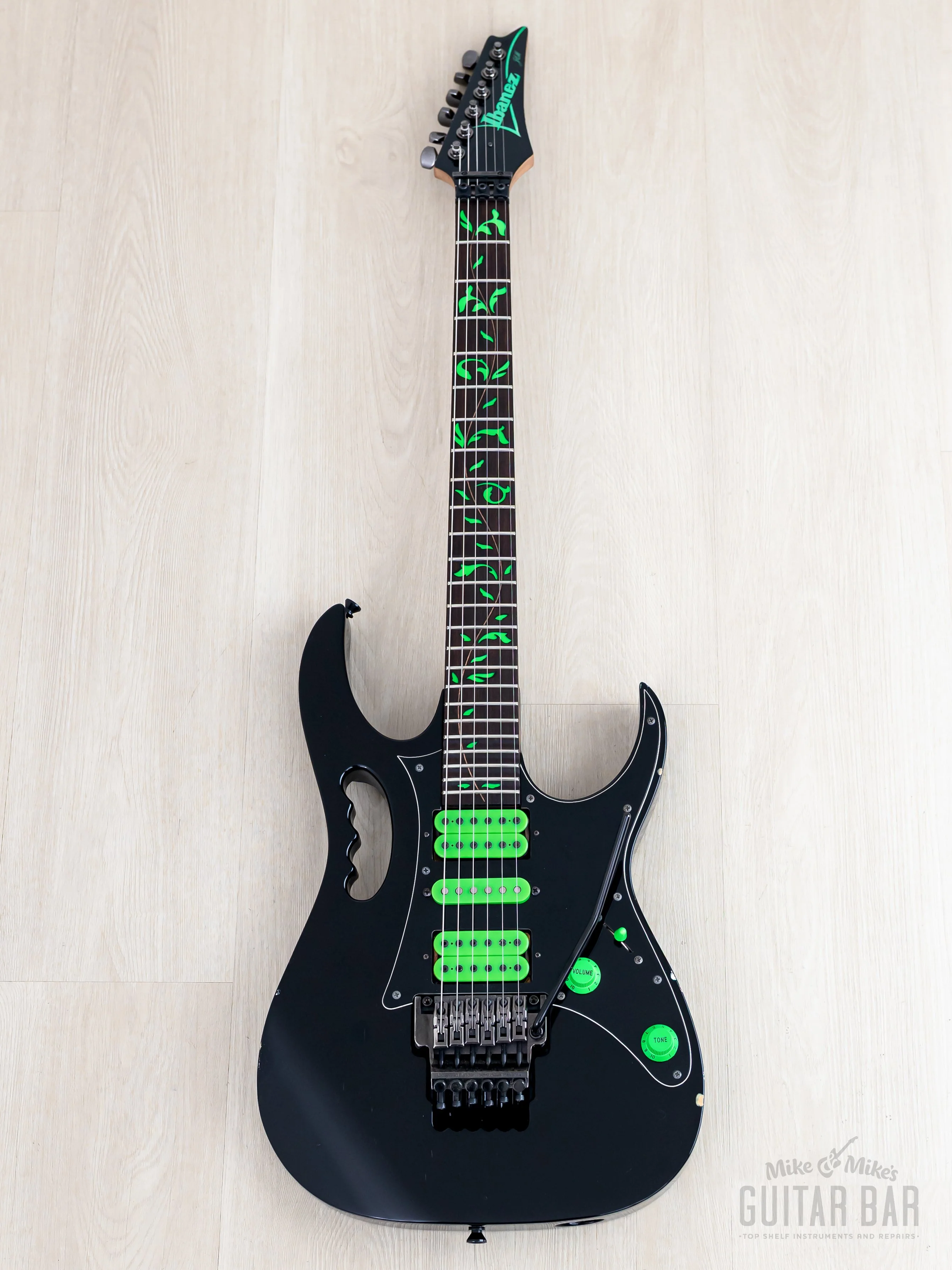 1990 Ibanez JEM777V Steve Vai Signature Black HSH w/ DiMarzio, Edge Tremolo - Image 2