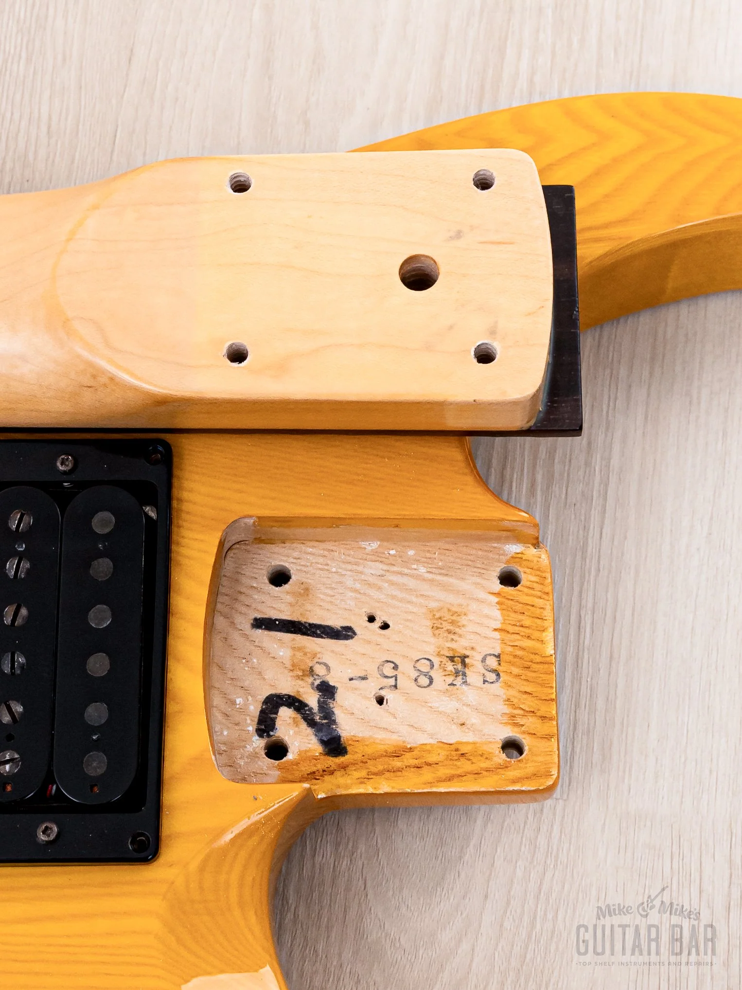 1990 Charvel Jackson Super Dinky SDK-085-HH See-Through Amber, Japan - Image 18