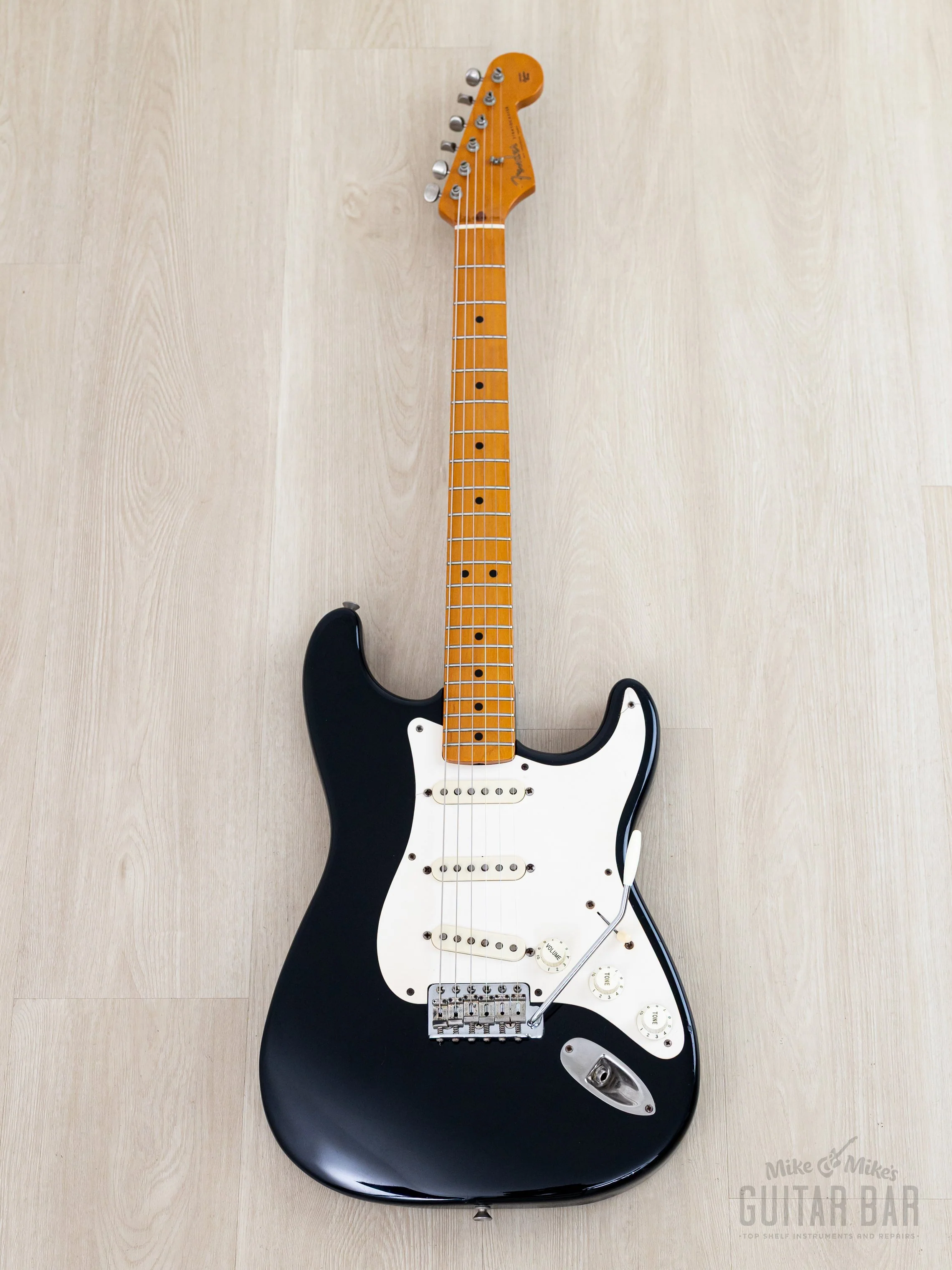 1991 Fender American Vintage '57 Stratocaster Black w/ Tweed Case - Image 2