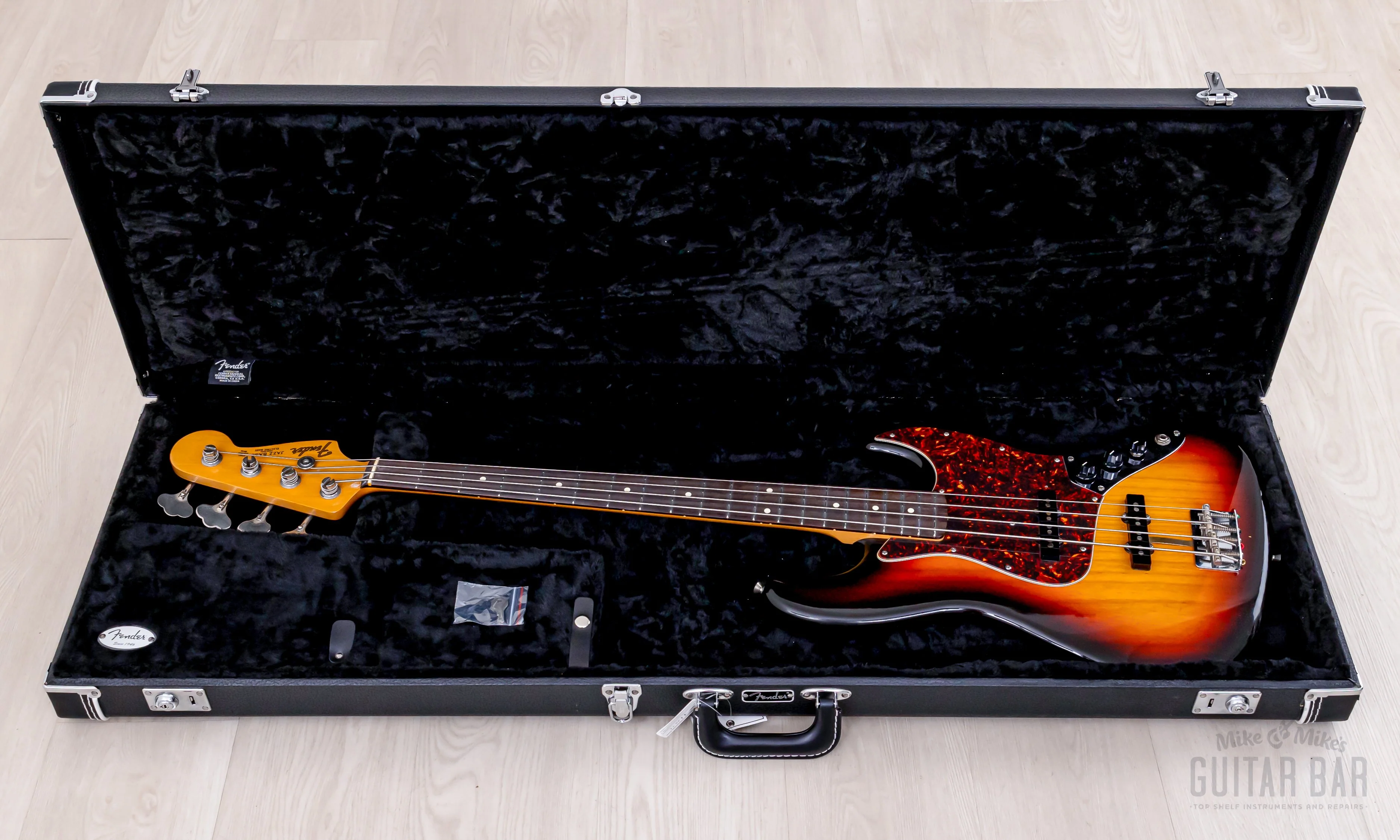 1991 Fender Extrad Custom Edition '62 Jazz Bass JB62-128, Nitro Lacquer w/ USA Parts & Case, Japan MIJ - Image 24