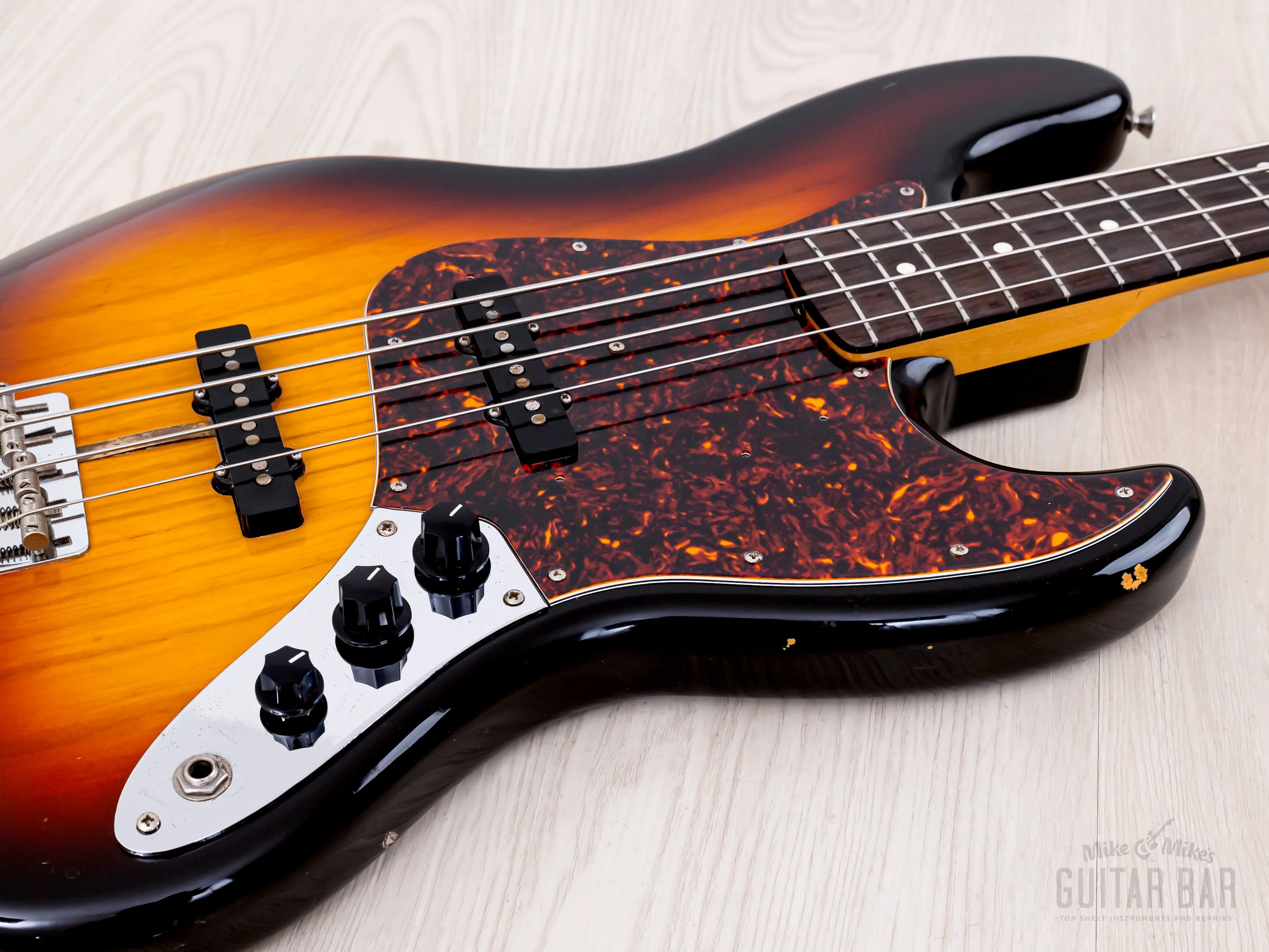 1991 Fender Extrad Custom Edition '62 Jazz Bass JB62-128, Nitro Lacquer w/ USA Parts & Case, Japan MIJ - Image 6