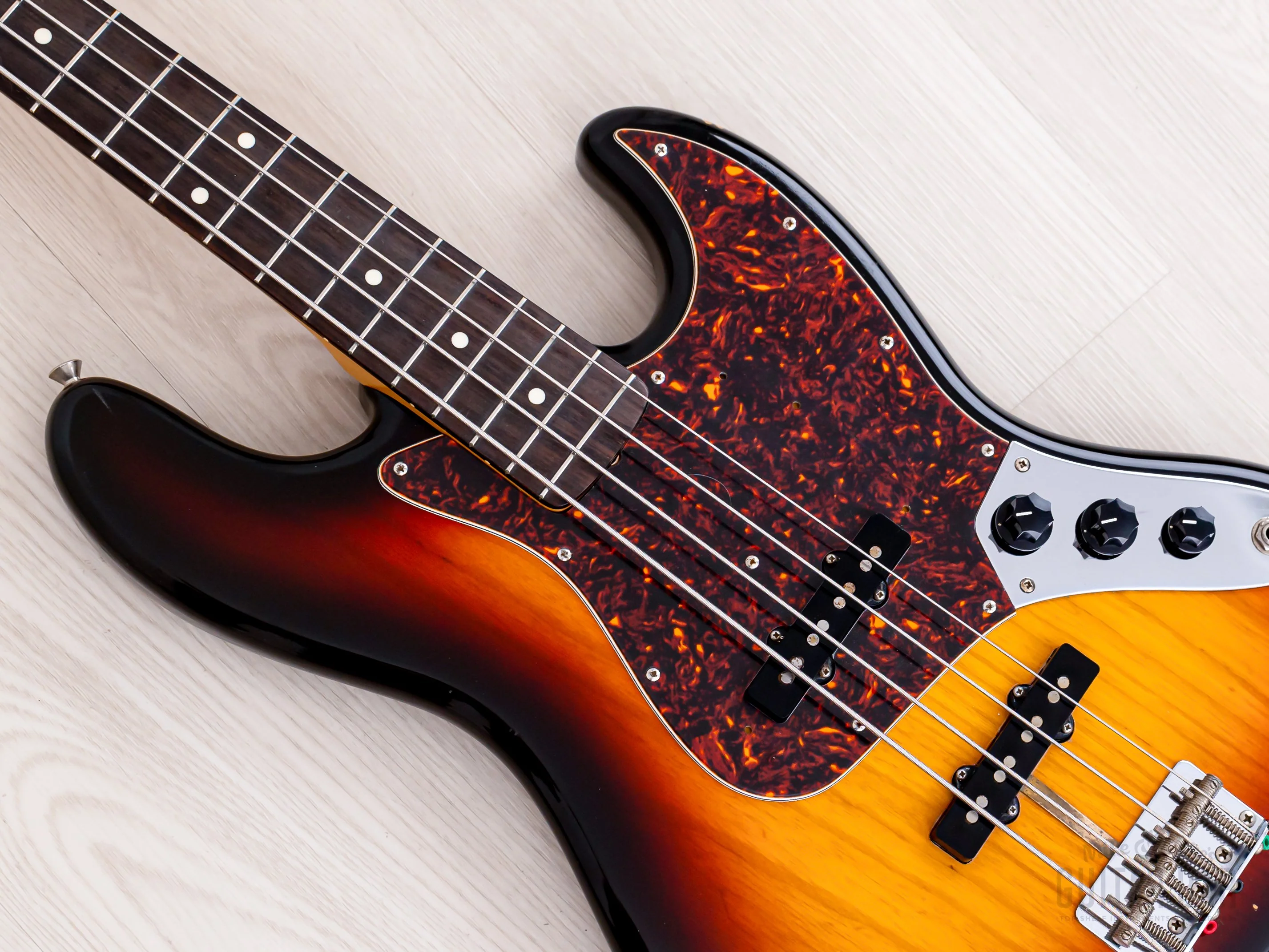 1991 Fender Extrad Custom Edition '62 Jazz Bass JB62-128, Nitro Lacquer w/ USA Parts & Case, Japan MIJ - Image 7
