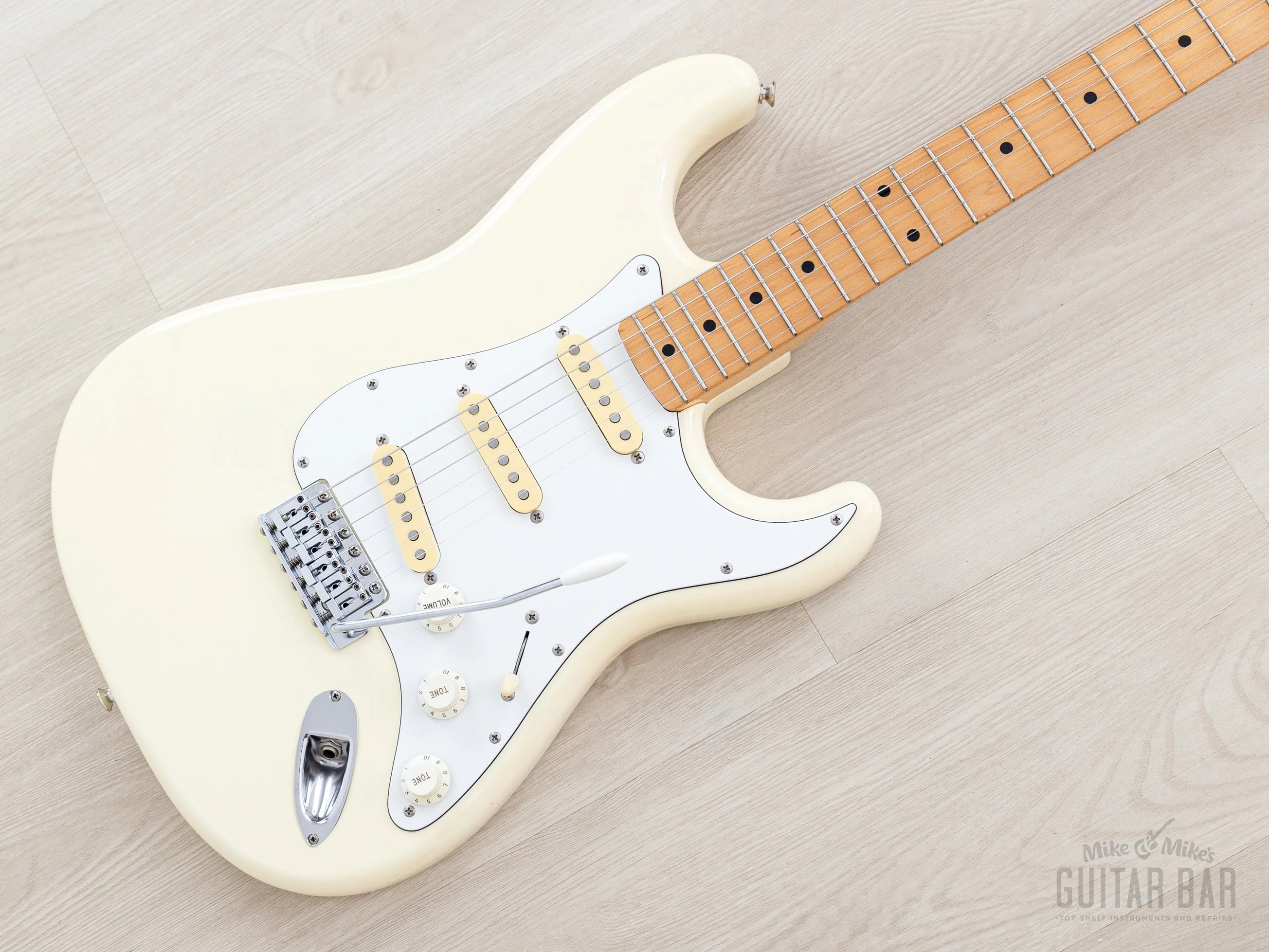 1991 Fender Order Made Stratocaster ‘72 Vintage Reissue ST72-500 Olympic White w/ Ash Body & Case, Japan MIJ Fujigen