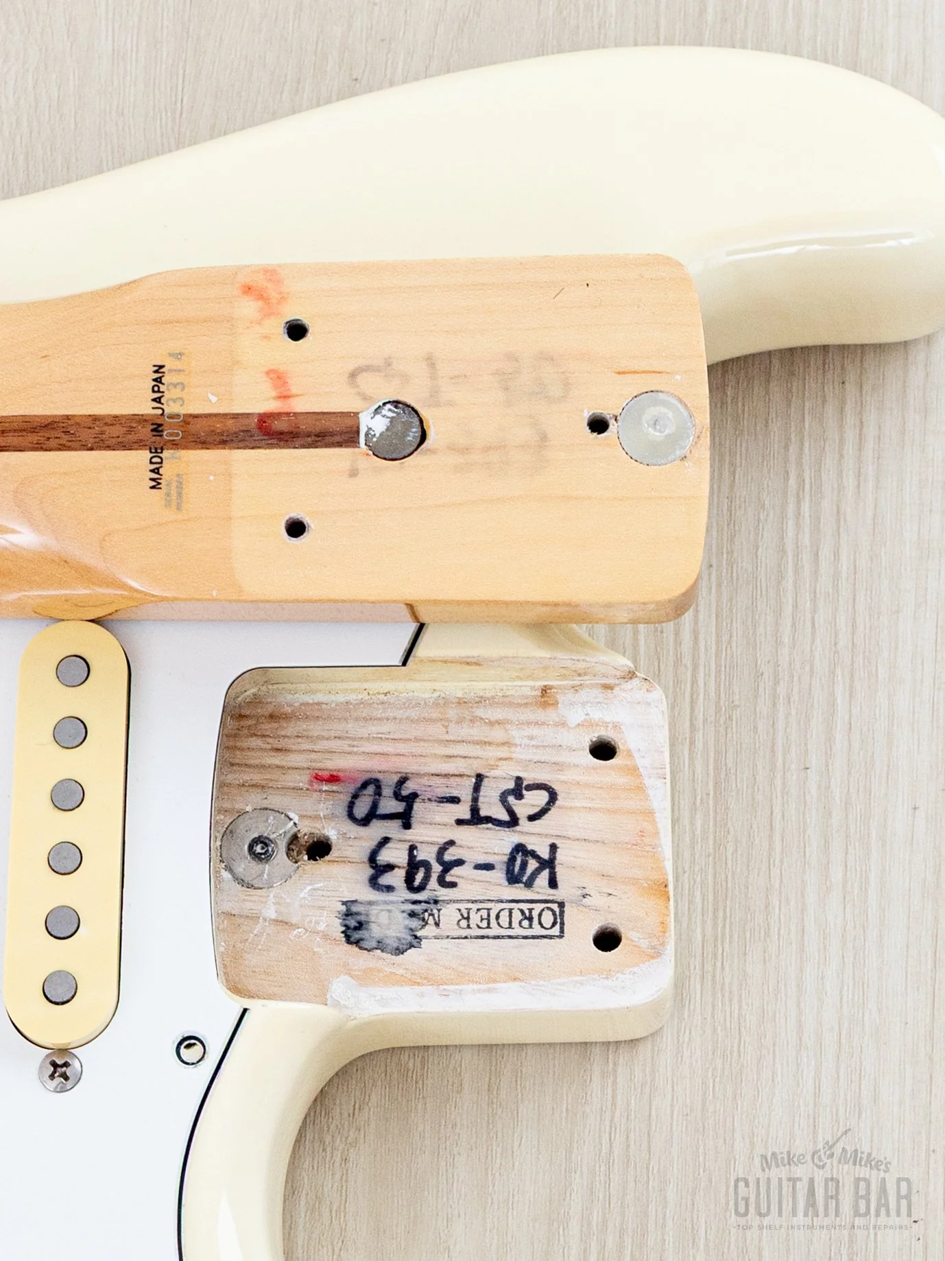 1991 Fender Order Made Stratocaster ‘72 Vintage Reissue ST72-500 Olympic White w/ Ash Body & Case, Japan MIJ Fujigen - Image 17
