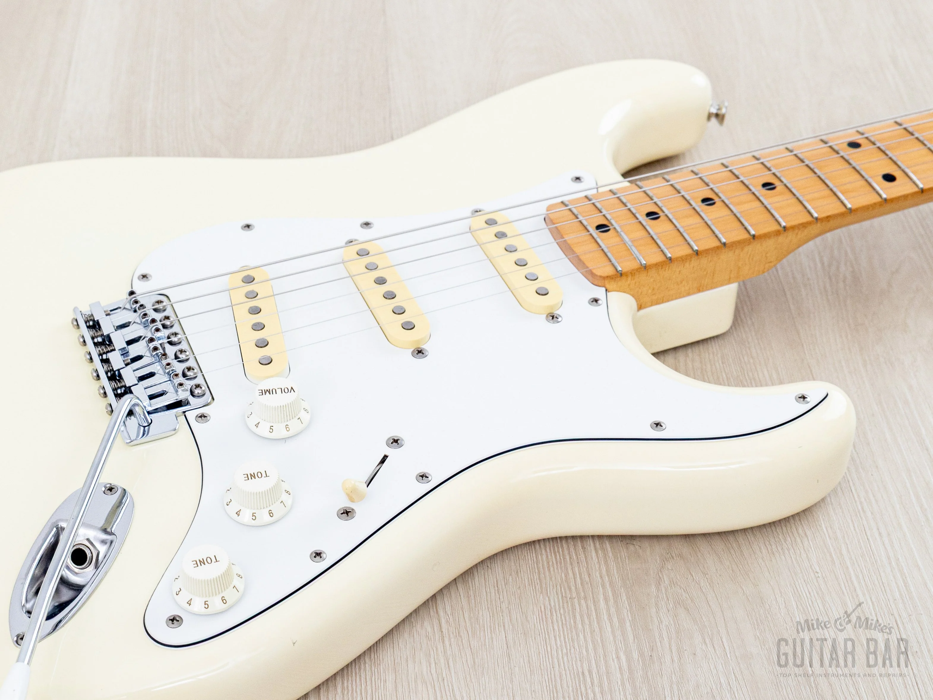 1991 Fender Order Made Stratocaster ‘72 Vintage Reissue ST72-500 Olympic White w/ Ash Body & Case, Japan MIJ Fujigen - Image 6