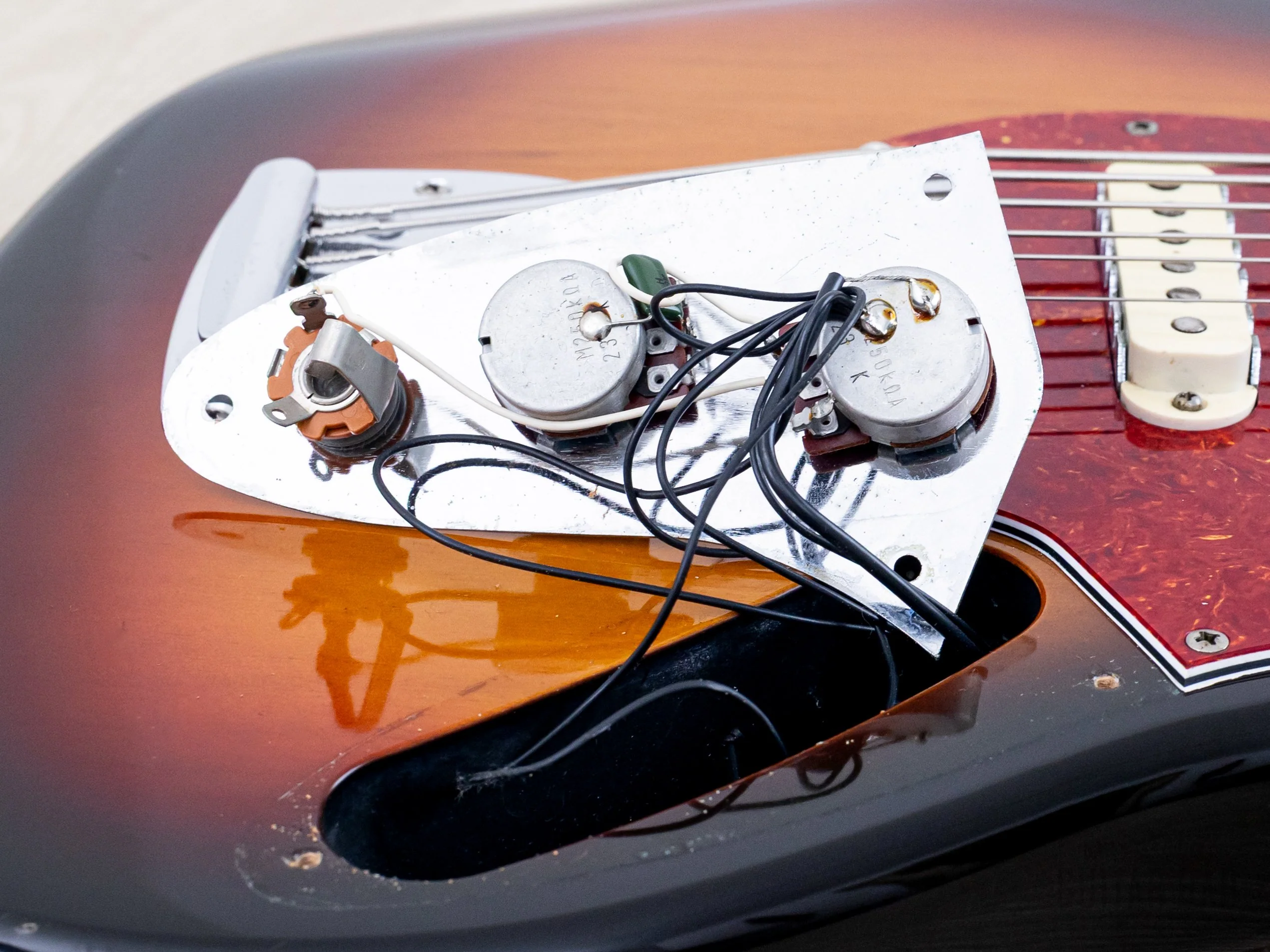 1992 Fender Custom Edition Bass VI Sunburst, 100% Original, Japan MIJ Fujigen - Image 17