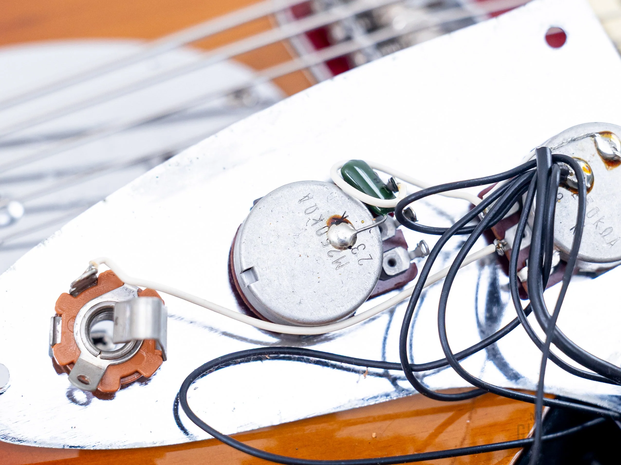 1992 Fender Custom Edition Bass VI Sunburst, 100% Original, Japan MIJ Fujigen - Image 18