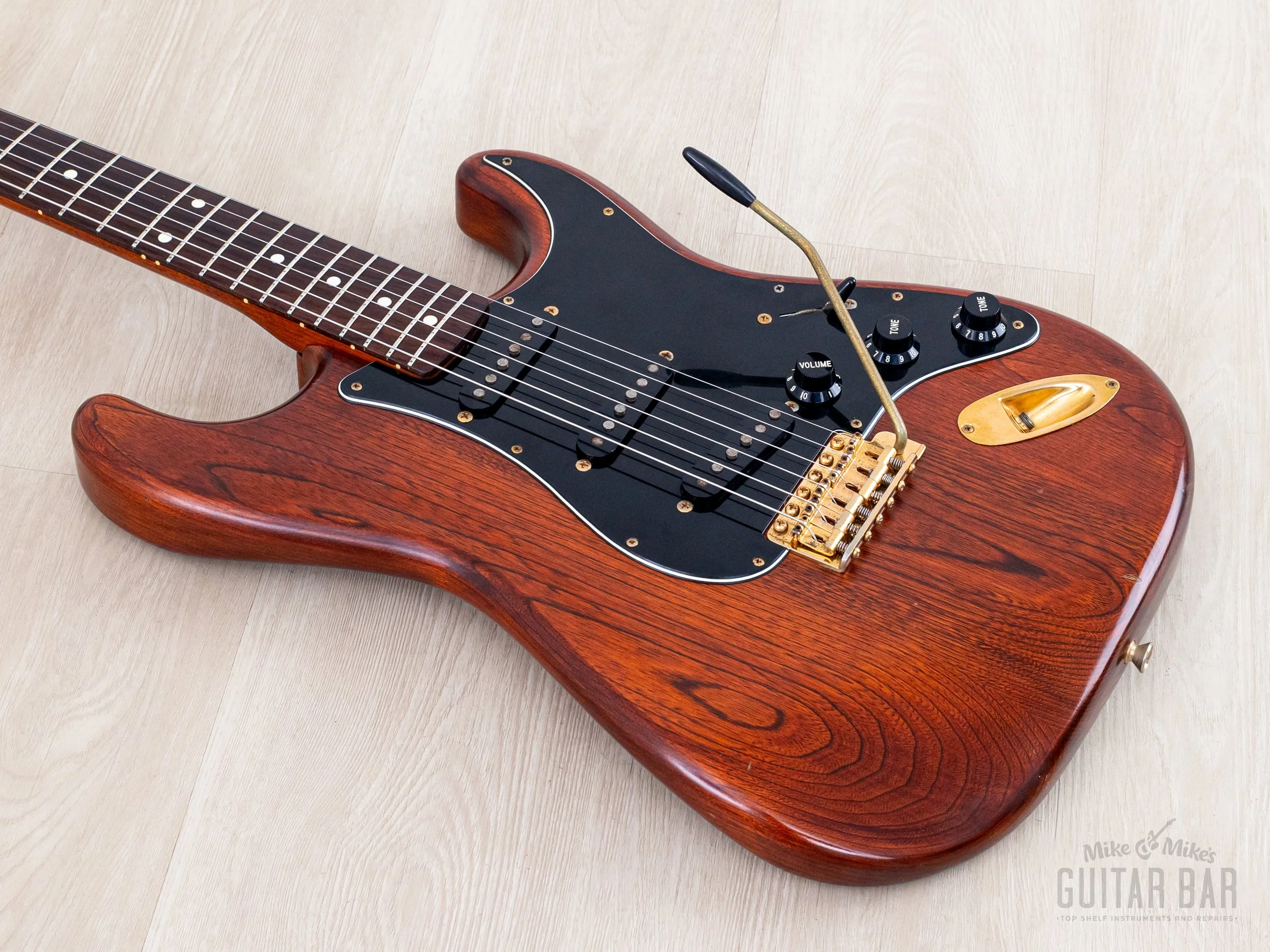 1992 Fender Stratocaster Order Made Walnut Satin Nitro Lacquer w/ Gold Hardware & Case, Japan MIJ Fujigen - Image 10