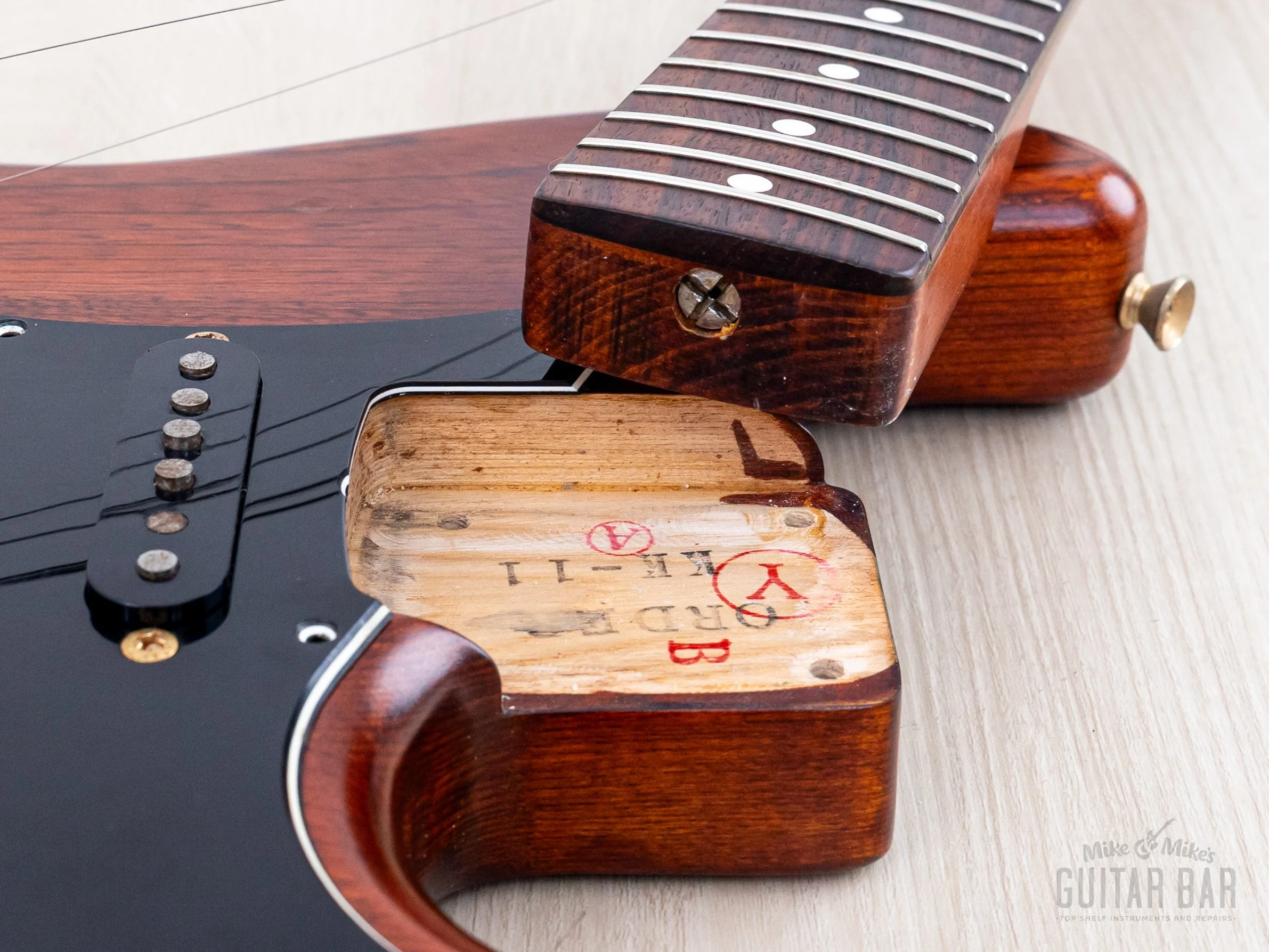 1992 Fender Stratocaster Order Made Walnut Satin Nitro Lacquer w/ Gold Hardware & Case, Japan MIJ Fujigen - Image 17