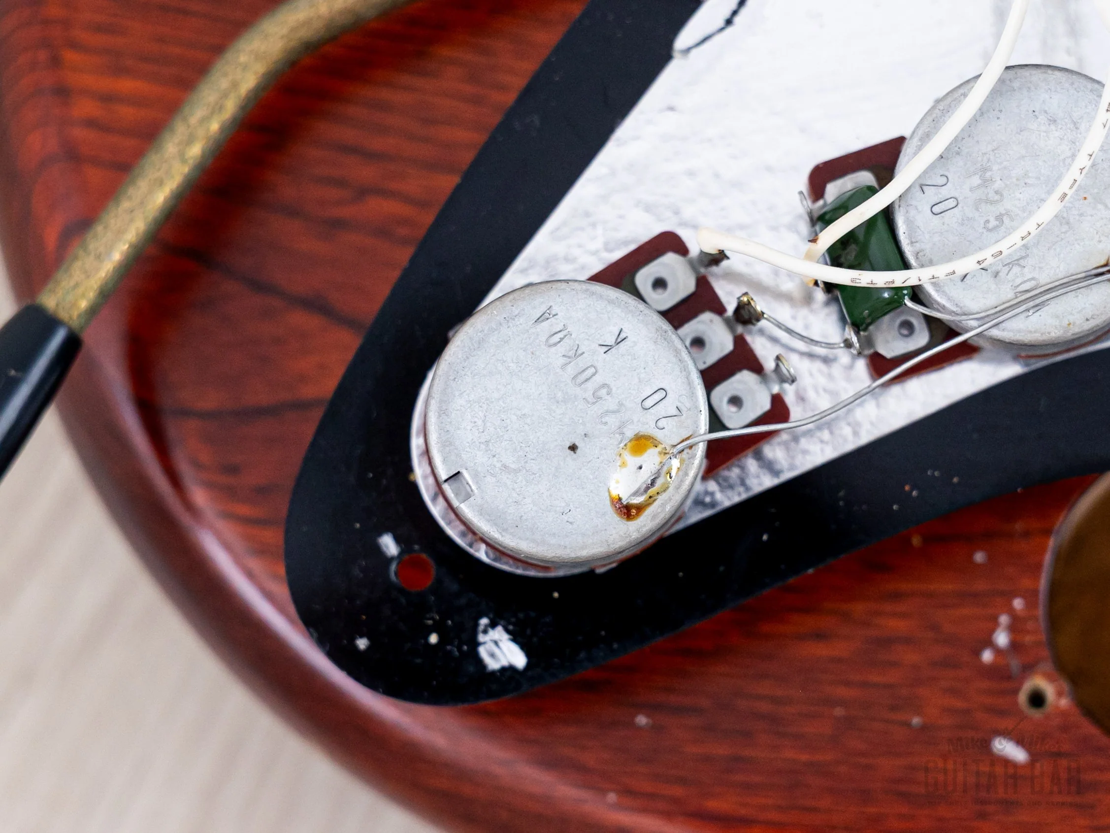 1992 Fender Stratocaster Order Made Walnut Satin Nitro Lacquer w/ Gold Hardware & Case, Japan MIJ Fujigen - Image 20