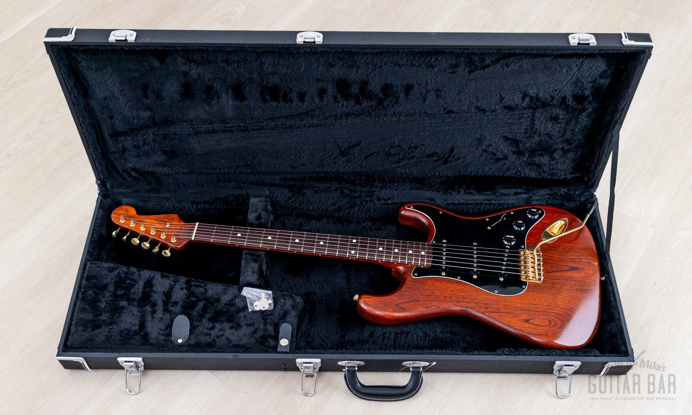1992 Fender Stratocaster Order Made Walnut Satin Nitro Lacquer w/ Gold Hardware & Case, Japan MIJ Fujigen - Image 23