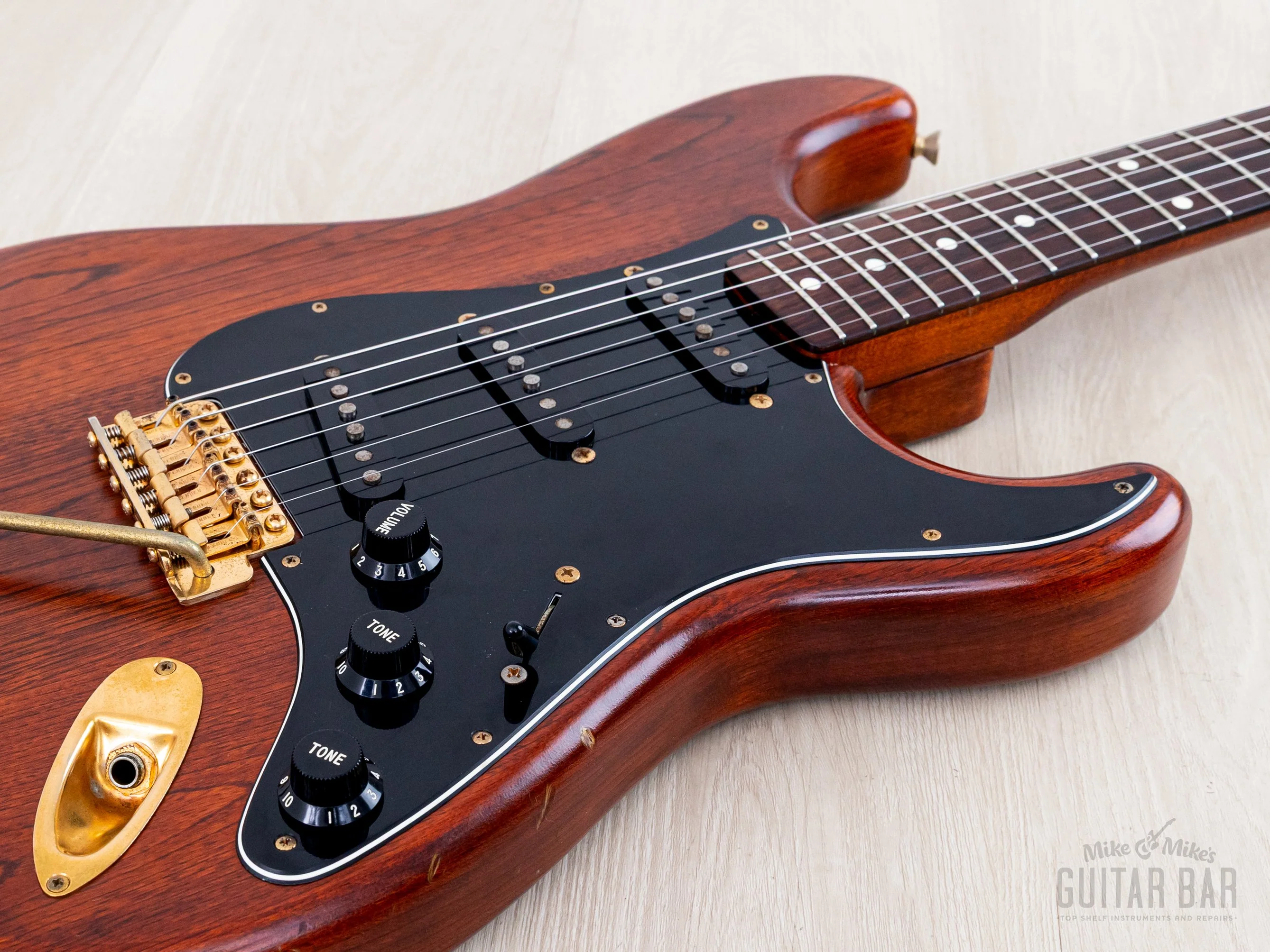 1992 Fender Stratocaster Order Made Walnut Satin Nitro Lacquer w/ Gold Hardware & Case, Japan MIJ Fujigen - Image 6