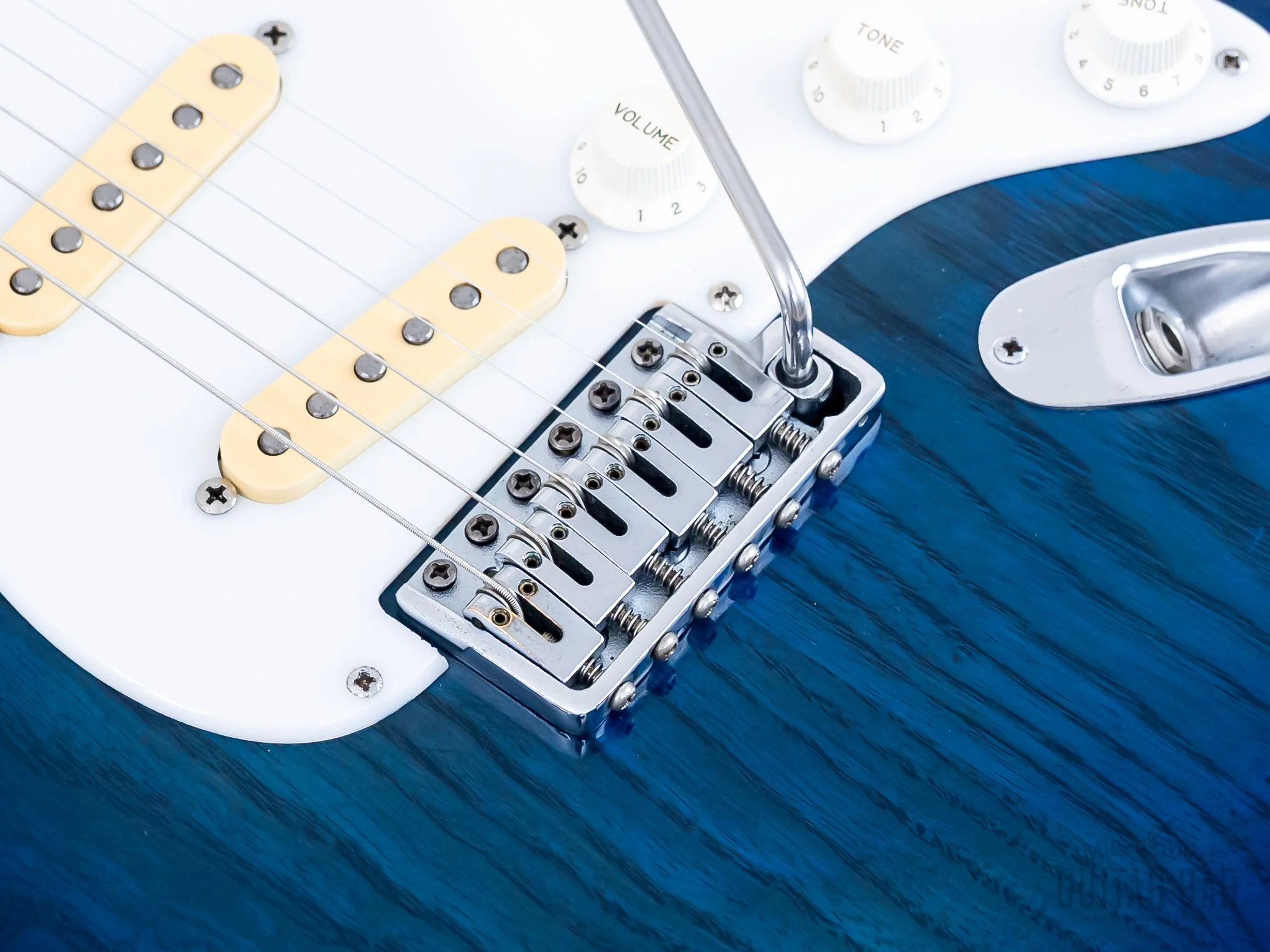 1992 Levinson Blade Texas Blue S-Style Guitar SSS Clear Blue, Japan - Image 8