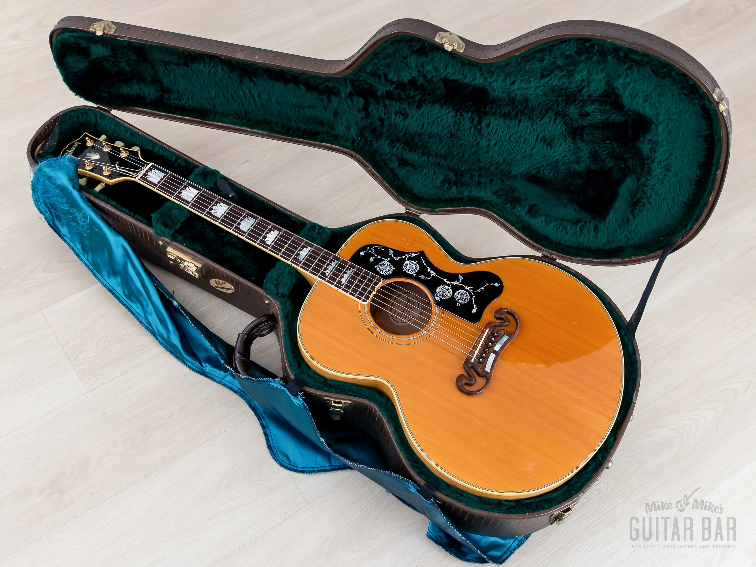 1993 Gibson J-200 Jumbo Guitar Antique Natural, Figured & Near-Mint w/ Case - Image 19