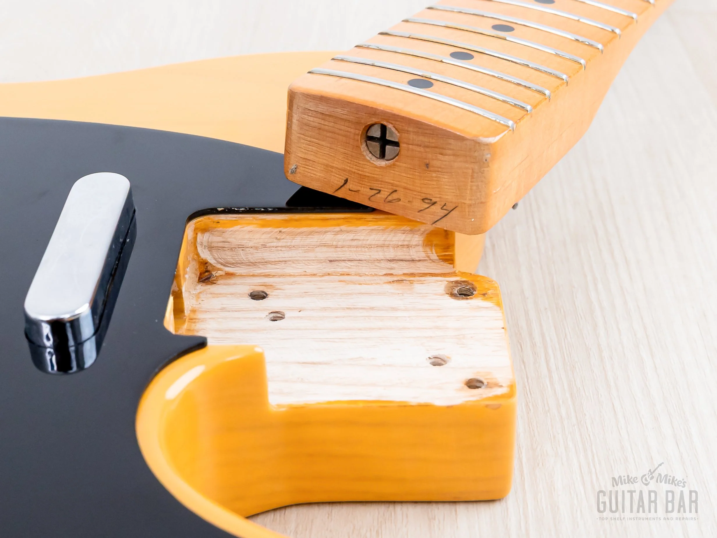 1994 Fender American Vintage '52 Telecaster Butterscotch, Near-Mint w/ Tweed Case, Hangtags & Custom Shop '51 Nocaster Pickups - Image 15